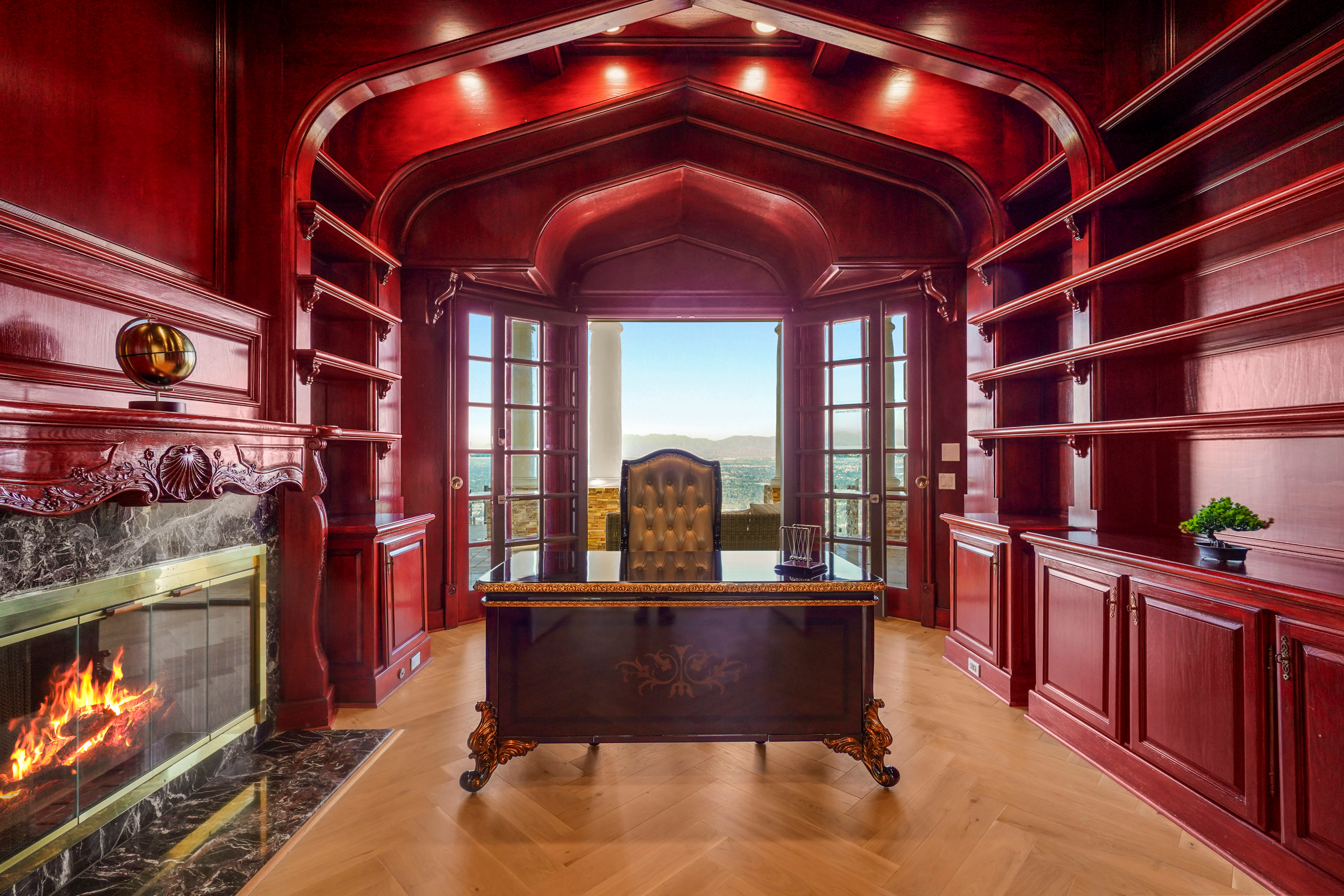 26 13320 Mulholland Drive - Luxury Real Estate - Concierge Auctions