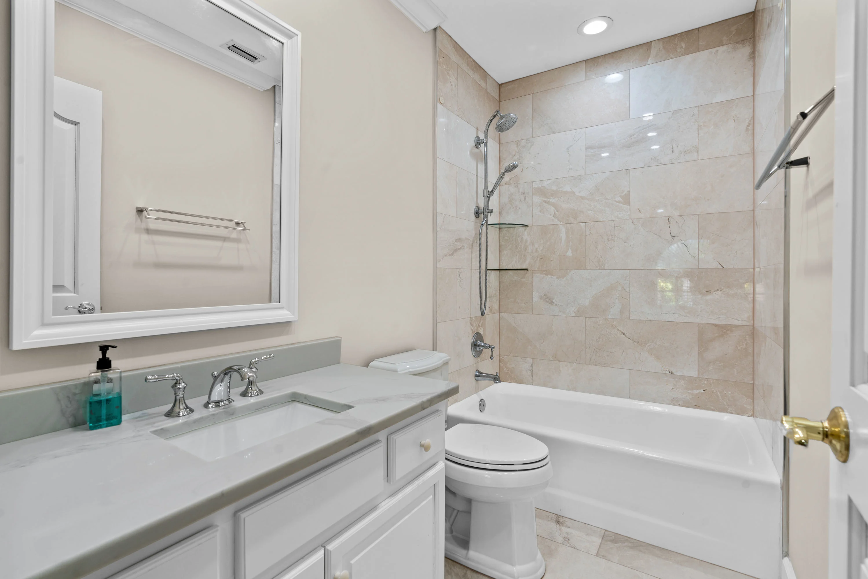 2007 Bayview Drive, Tierra Verde, Florida 33715 - 2007_Bayview_Drive_34_co94pm