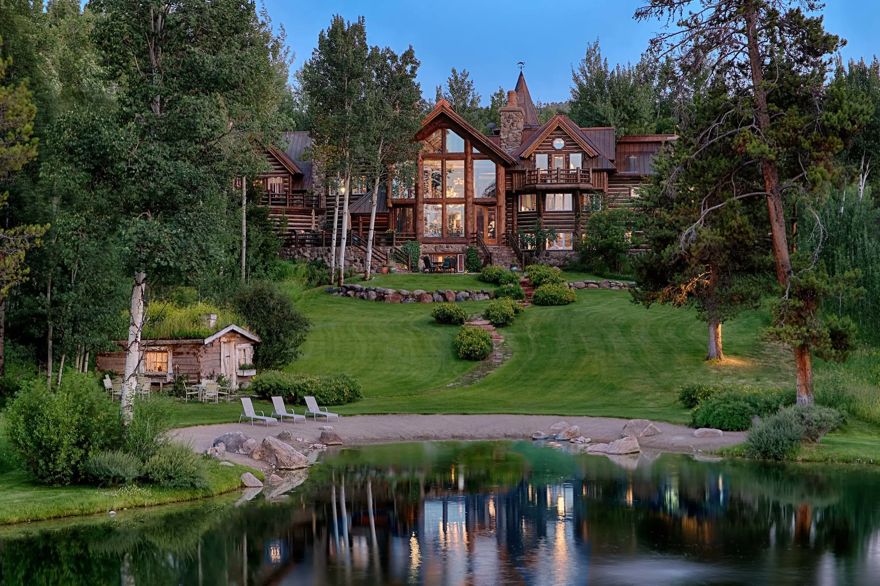 Singing Trees | 3355 South Fall Creek Road, Wilson, Jackson Hole Area, Wyoming 83014 - 1_-_Sarge_Twilight_kuih0n
