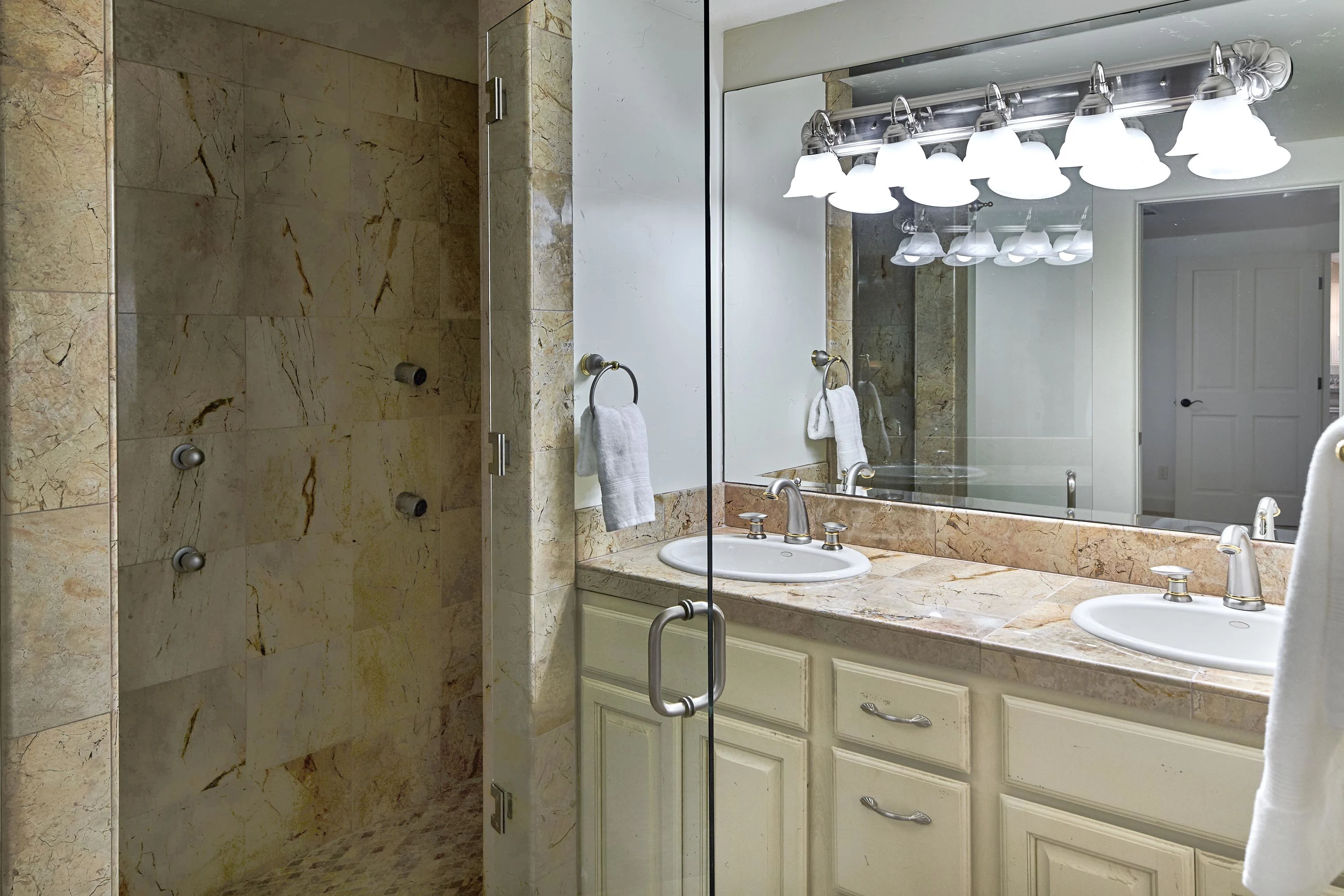 690 Loyola Drive, Silicon Valley, California 94024 - 690-loyola-drive-los-altos-hills-california37_y2oq05
