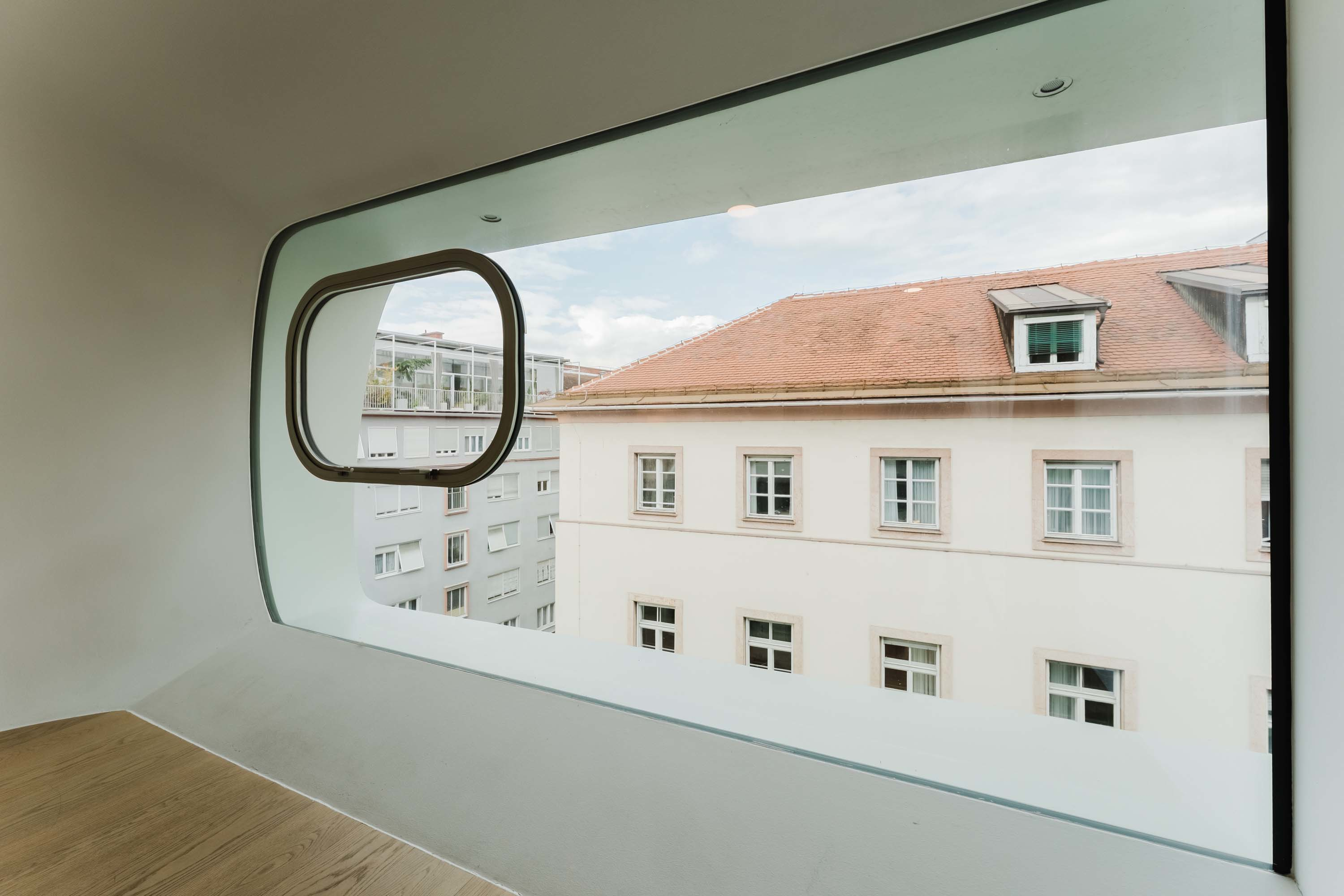32 ARGOS by Zaha Hadid - Luxury Real Estate - Concierge Auctions