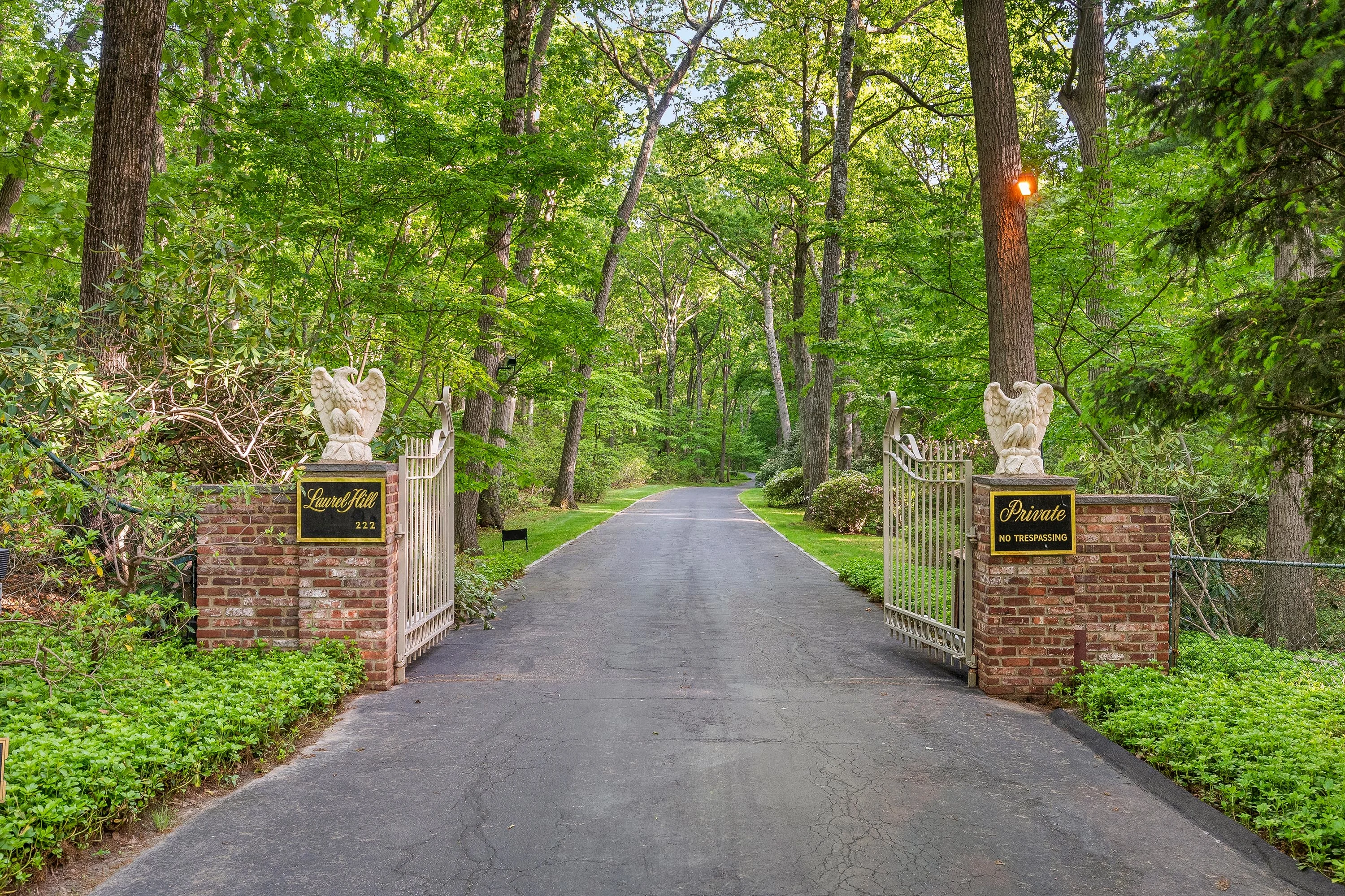 222 Cleft Road, Mill Neck, Gold Coast, New York 11765 - laurel-hill-222-cleft-road-mill-neck-new-york02_xc5y2n
