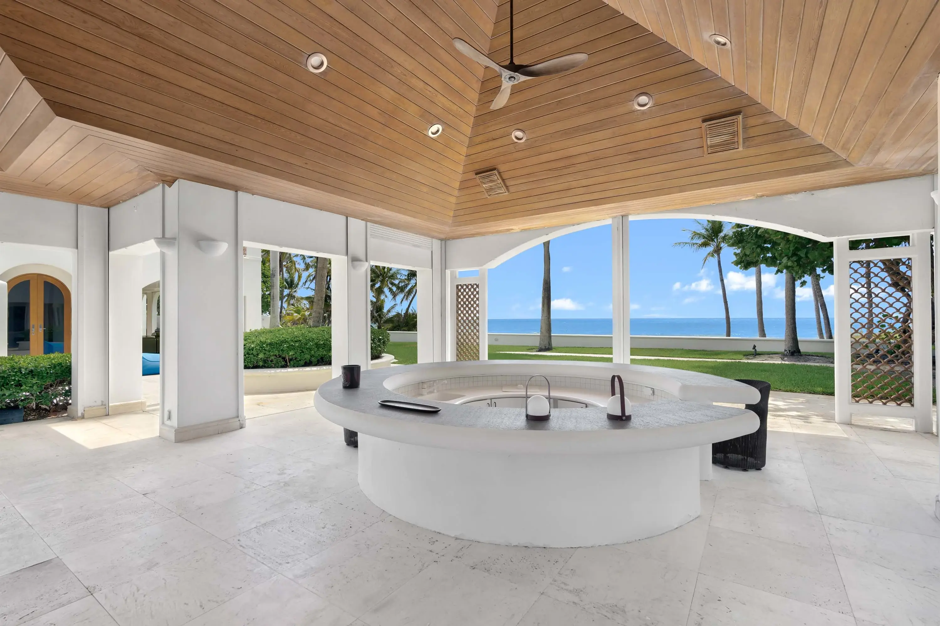 387 Ocean Boulevard, Golden Beach, Miami, Florida 33160 - 32_387_Ocean_Blvd_Golden_Beach_FL_lrp42f