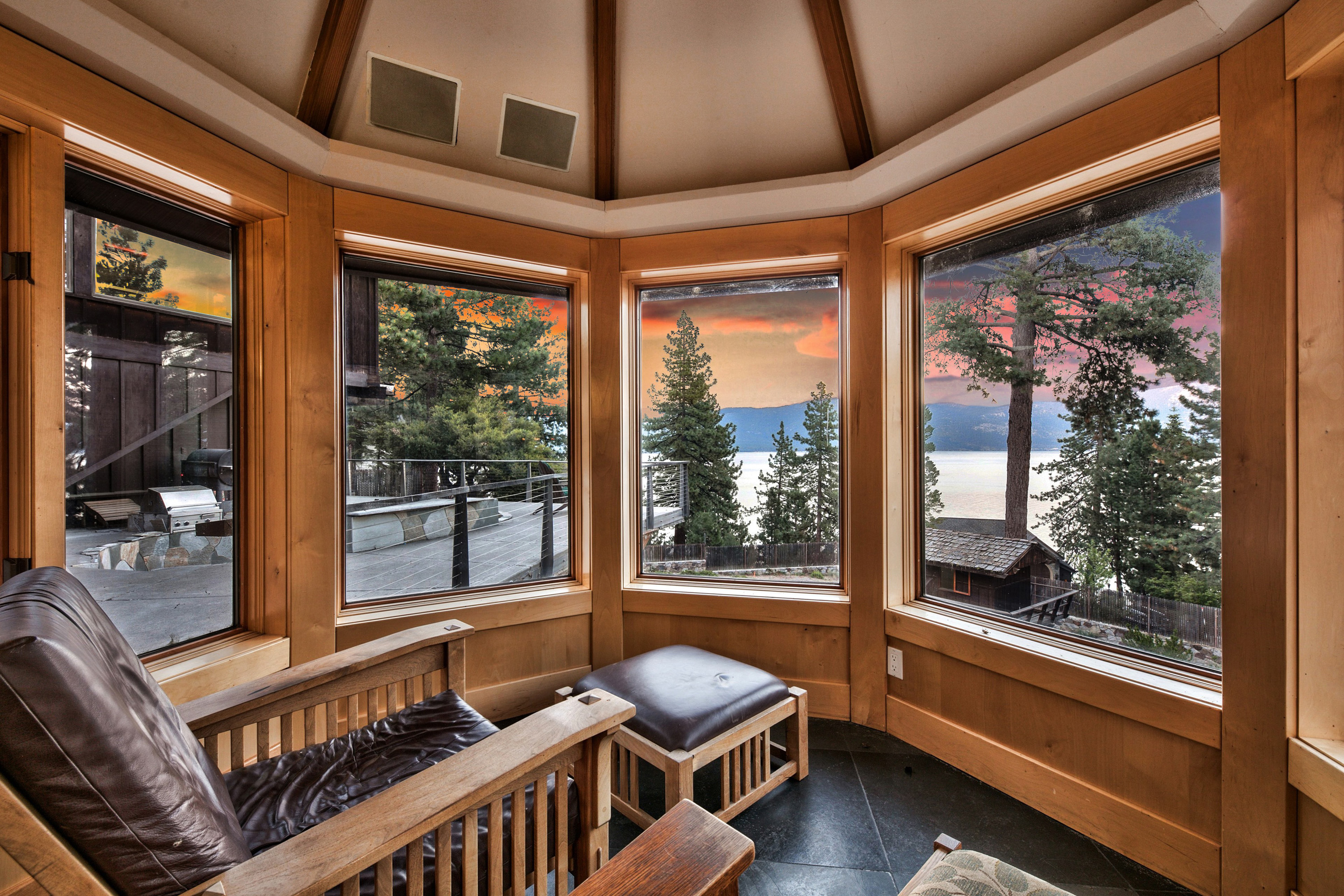 015 20 Cal Neva Drive