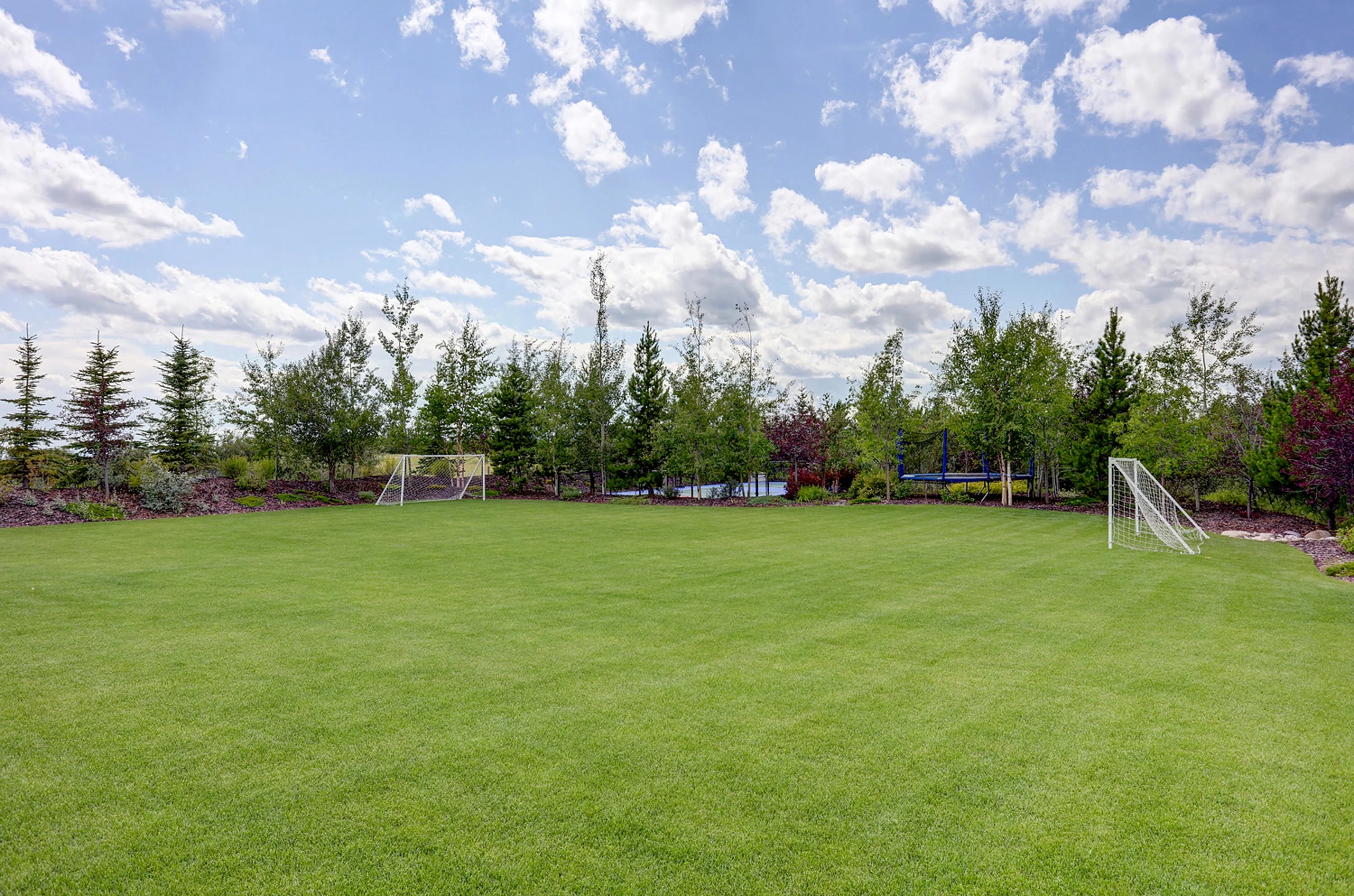 209 Pinnacle Ridge Place SW, Calgary, Alberta, Alberta T3Z 3N8, Canada - 209-pinnacle-ridge-place-rural-rocky-view-county-alberta-canada56_uo0tch