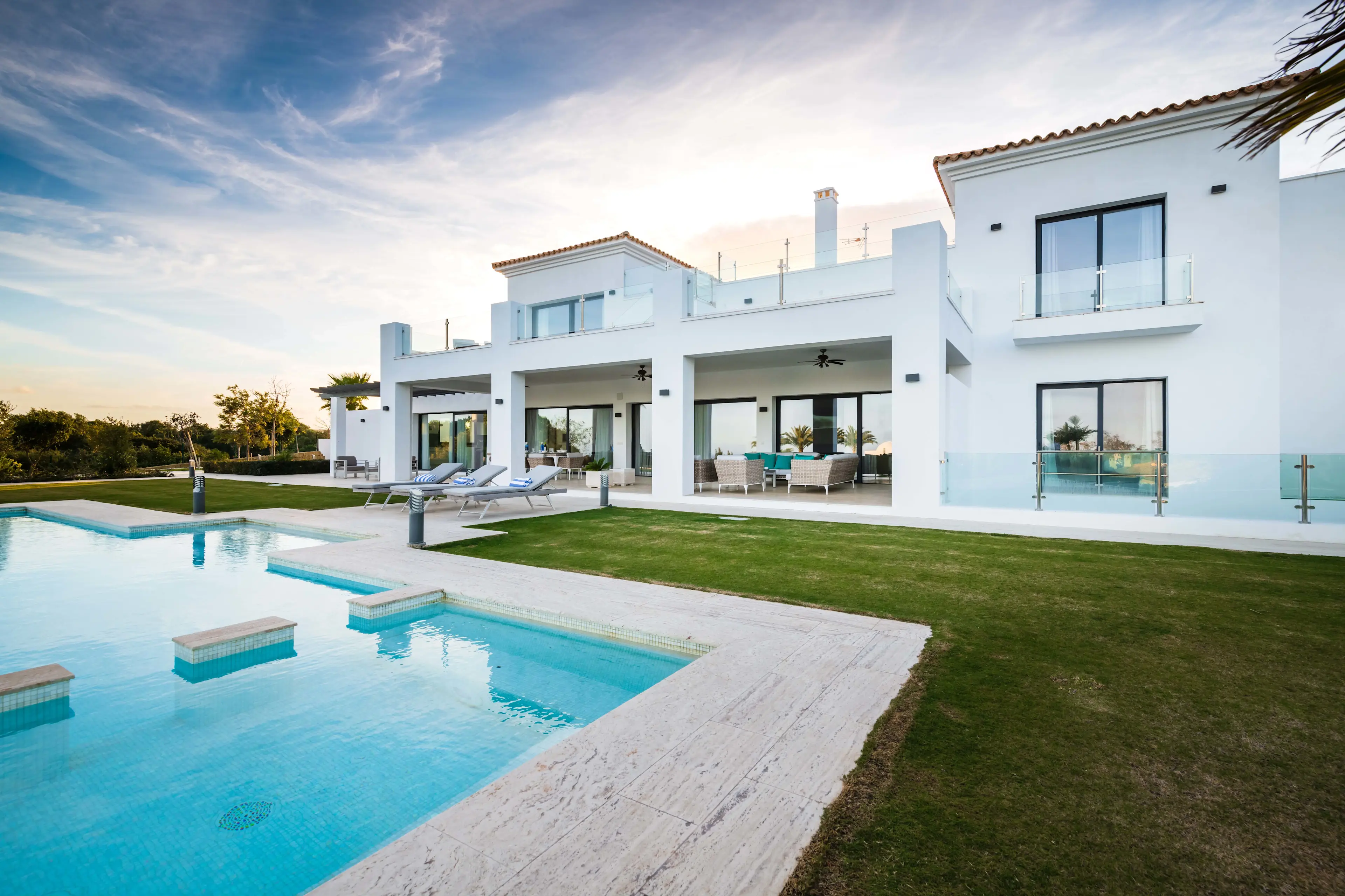 29 Calle Lentisco, Sotogrande, Cádiz 11310, Spain - villa-monterey-sotogrande-spain_01_i9n1db