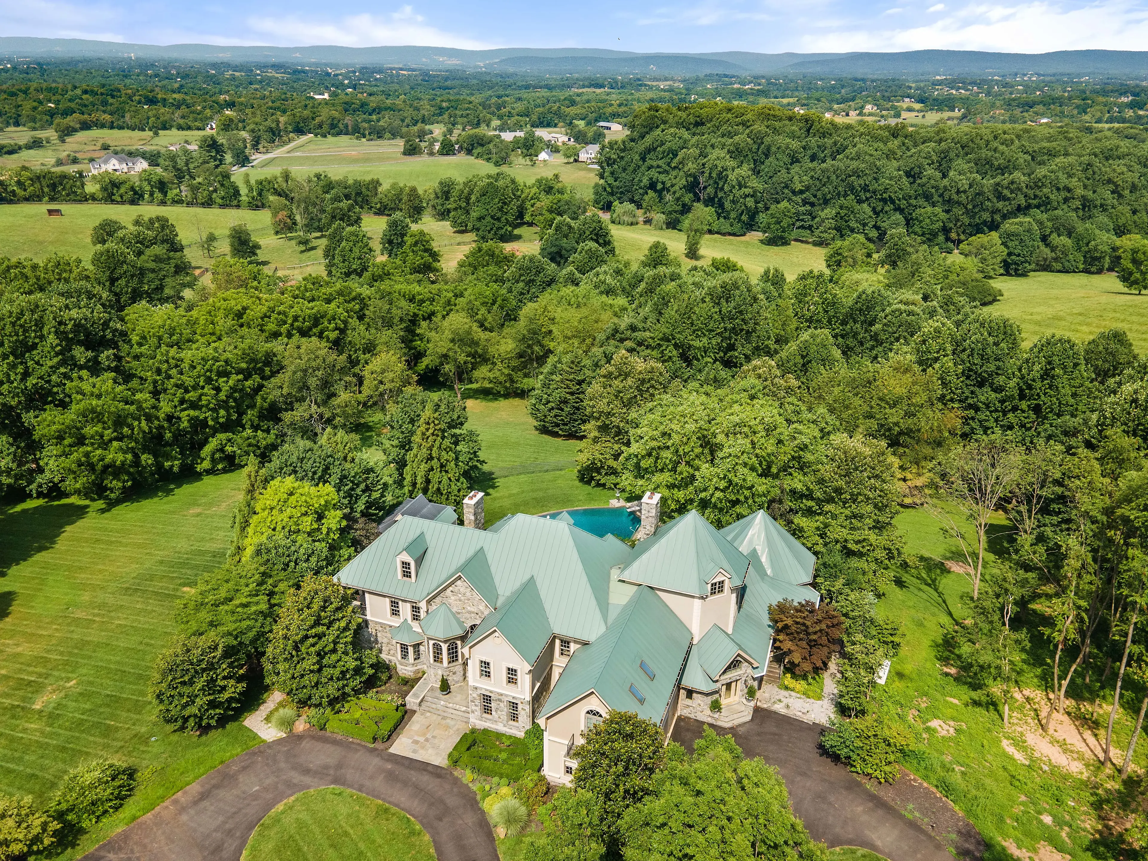 40310 Hurley Lane, Near Washington D.C., Virginia 20129 - 40310-hurley-lane-paeonian-springs-virginia_01_jiihey