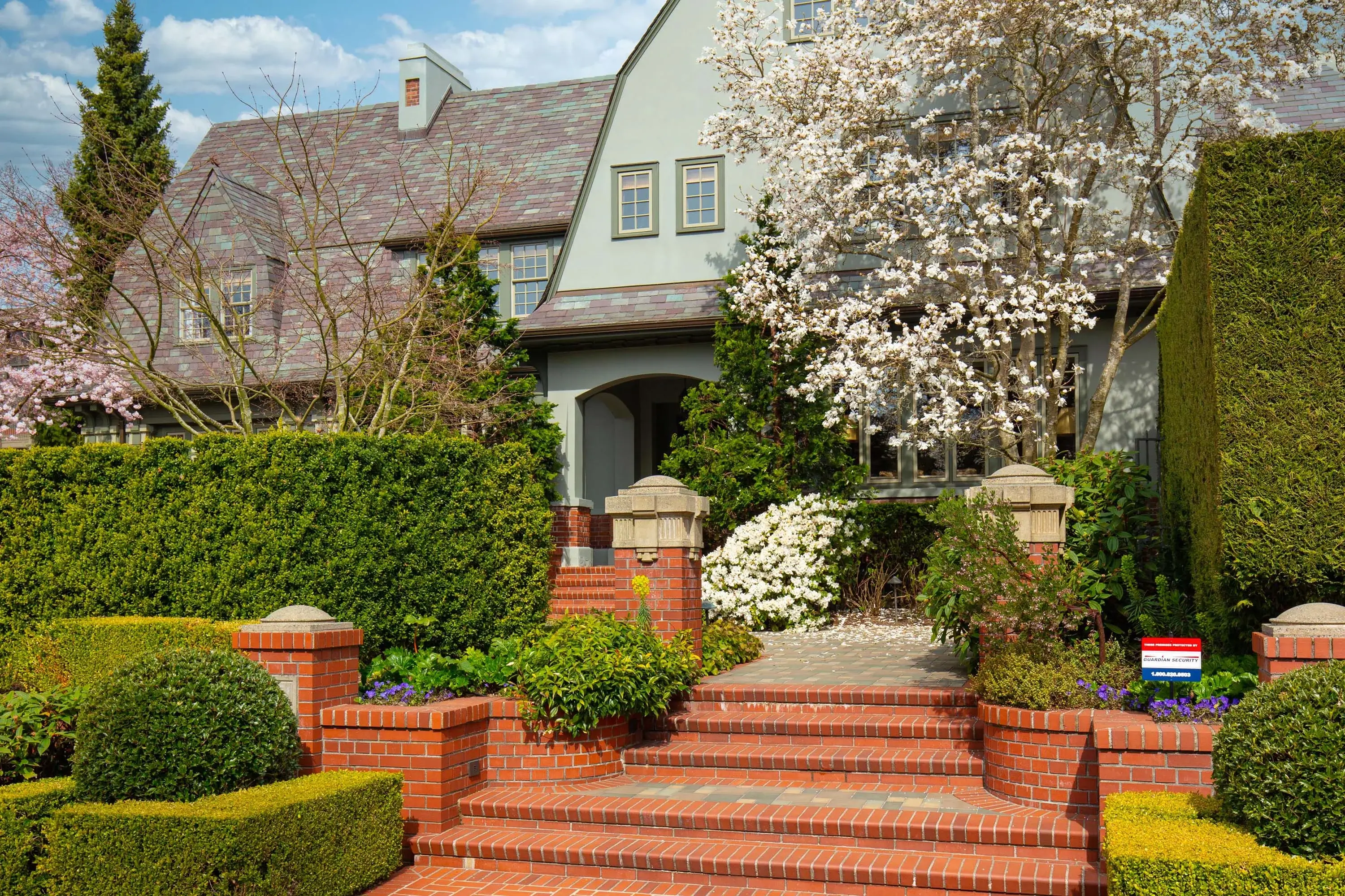 618 West Highland Drive, Seattle, Washington 98119 - 618-west-highland-drive-seattle-washington03_mknjoh