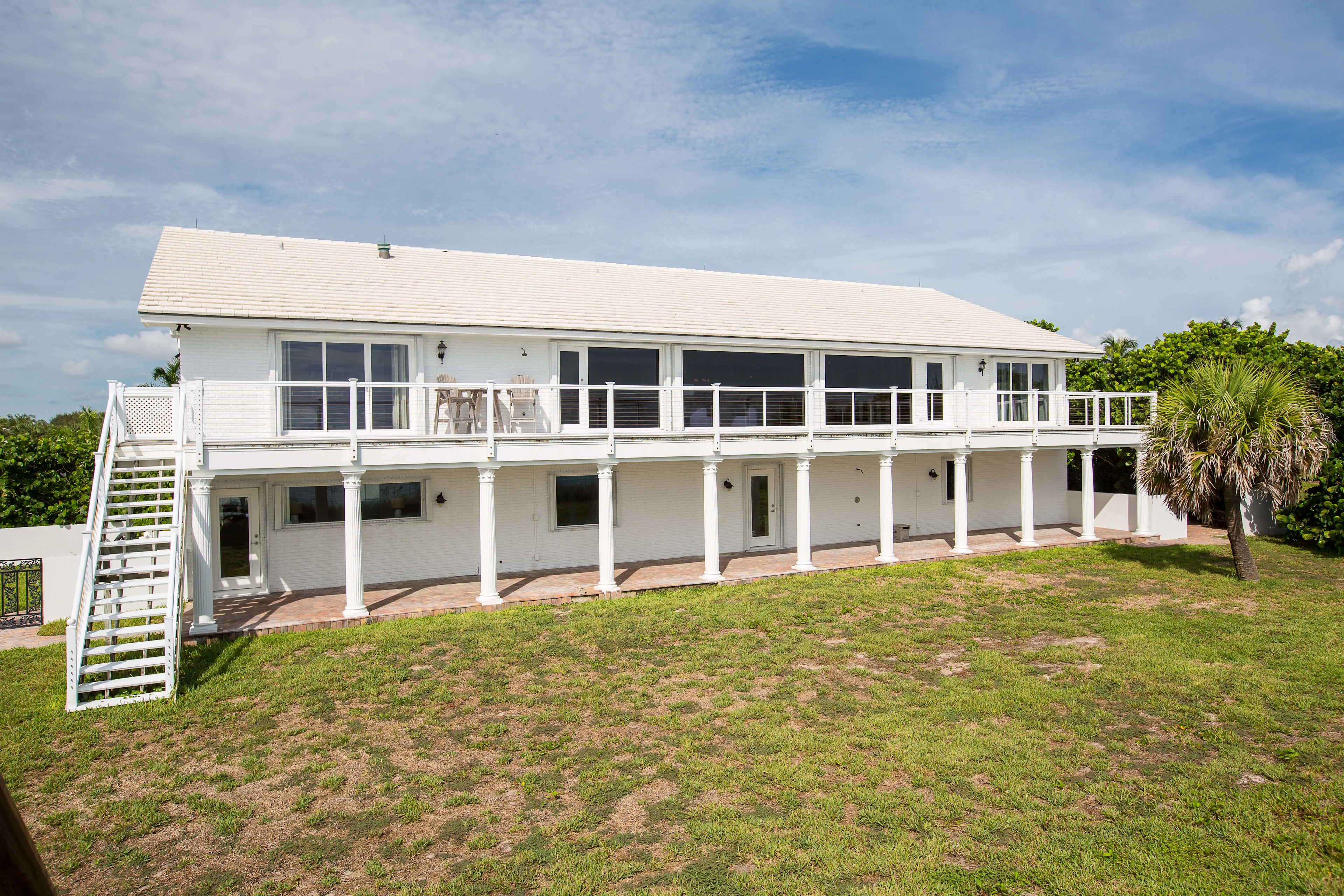 908 Holoma Drive, Vero Beach, Florida 32963 - 908-holoma-drive-vero-beach-florida20_re0ylv