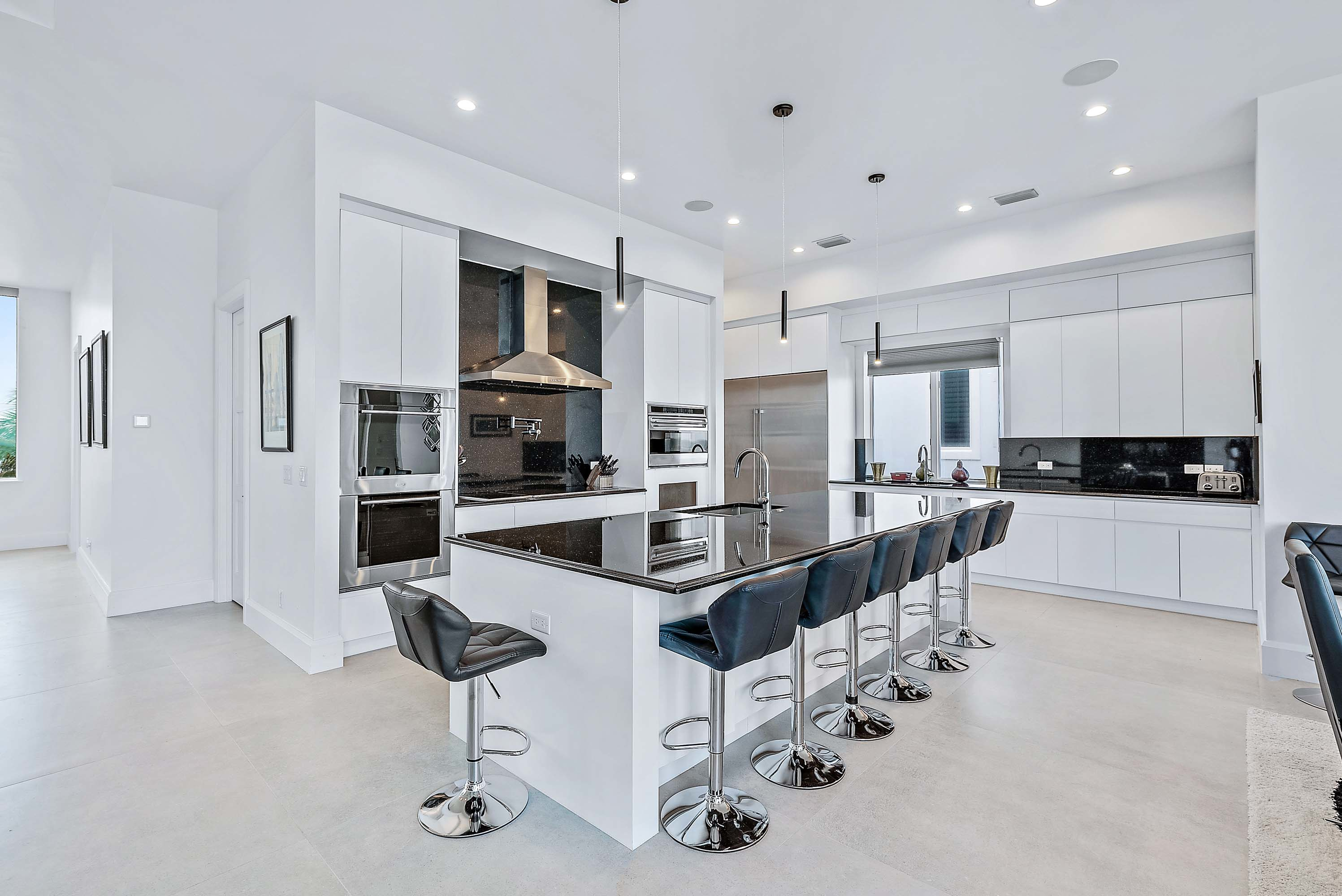 14 7916 South Ocean Drive - Luxury Real Estate - Concierge Auctions