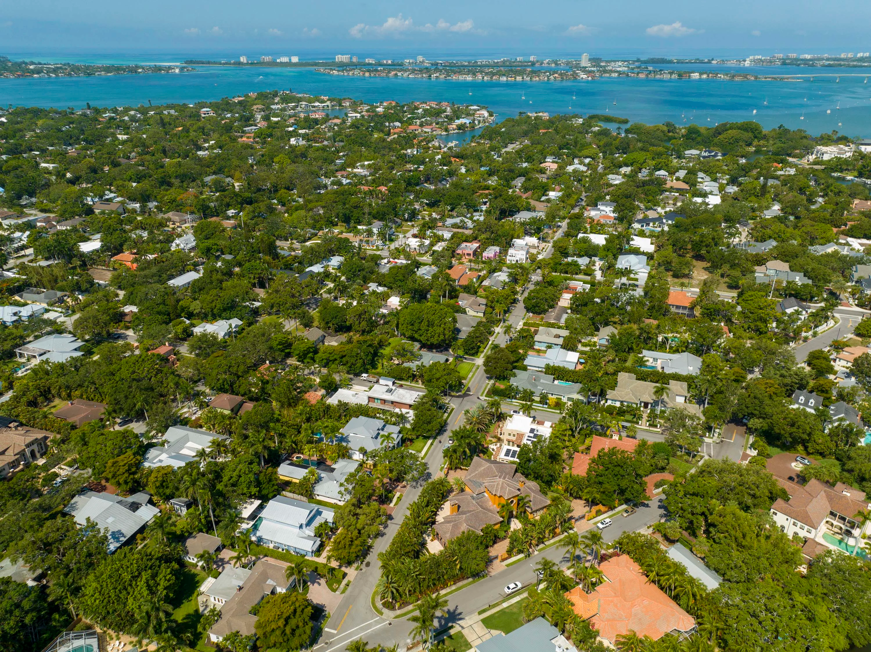 1924 Lincoln Drive, Sarasota, Florida 34236 - 21_-_1924_LNCOLN_RD_HR_ADJ_063_murjbv