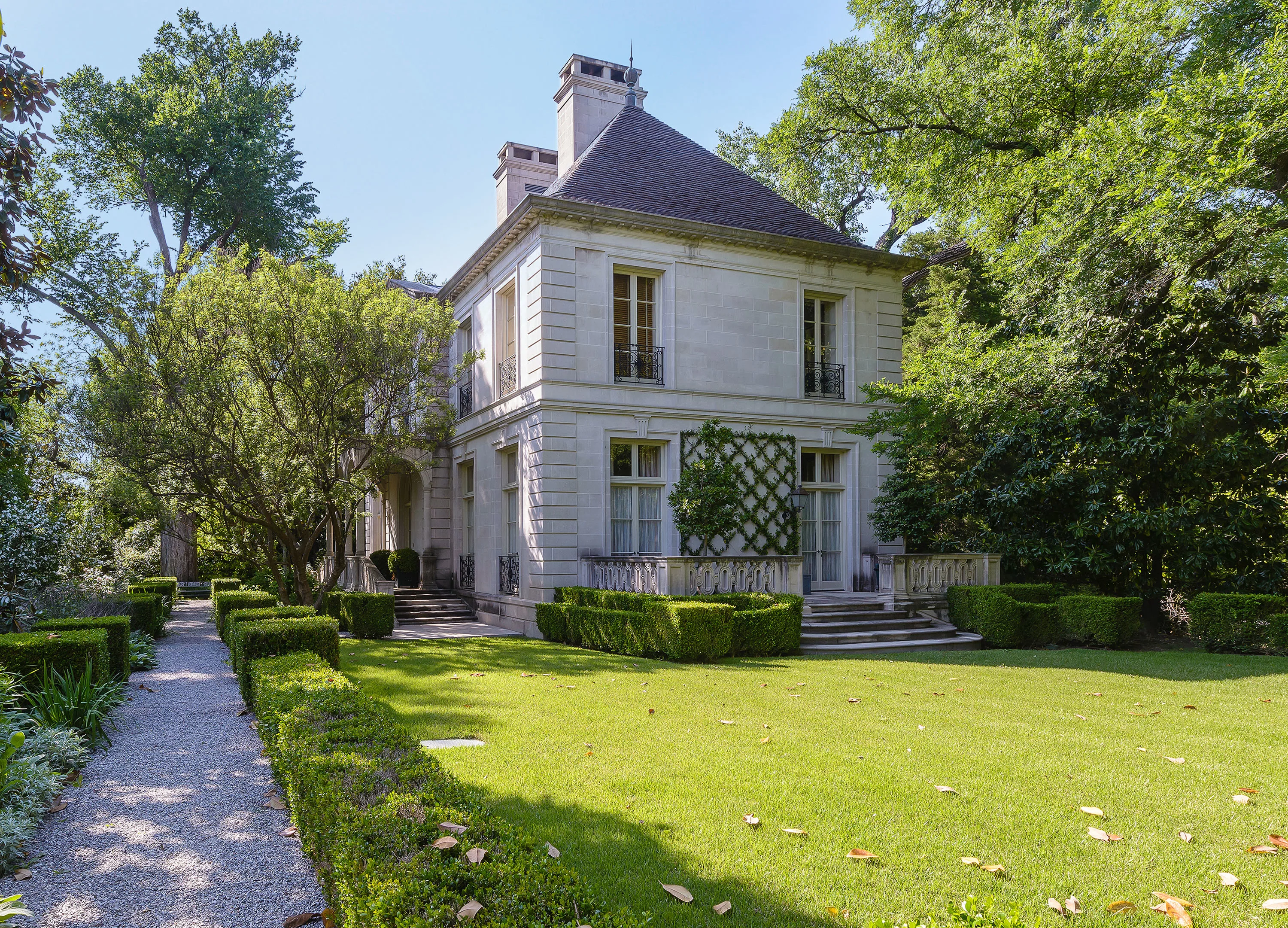 10000 Hollow Way Road, Dallas, Texas 75229 - walnut-place-dallas-texas21_ki6ge2
