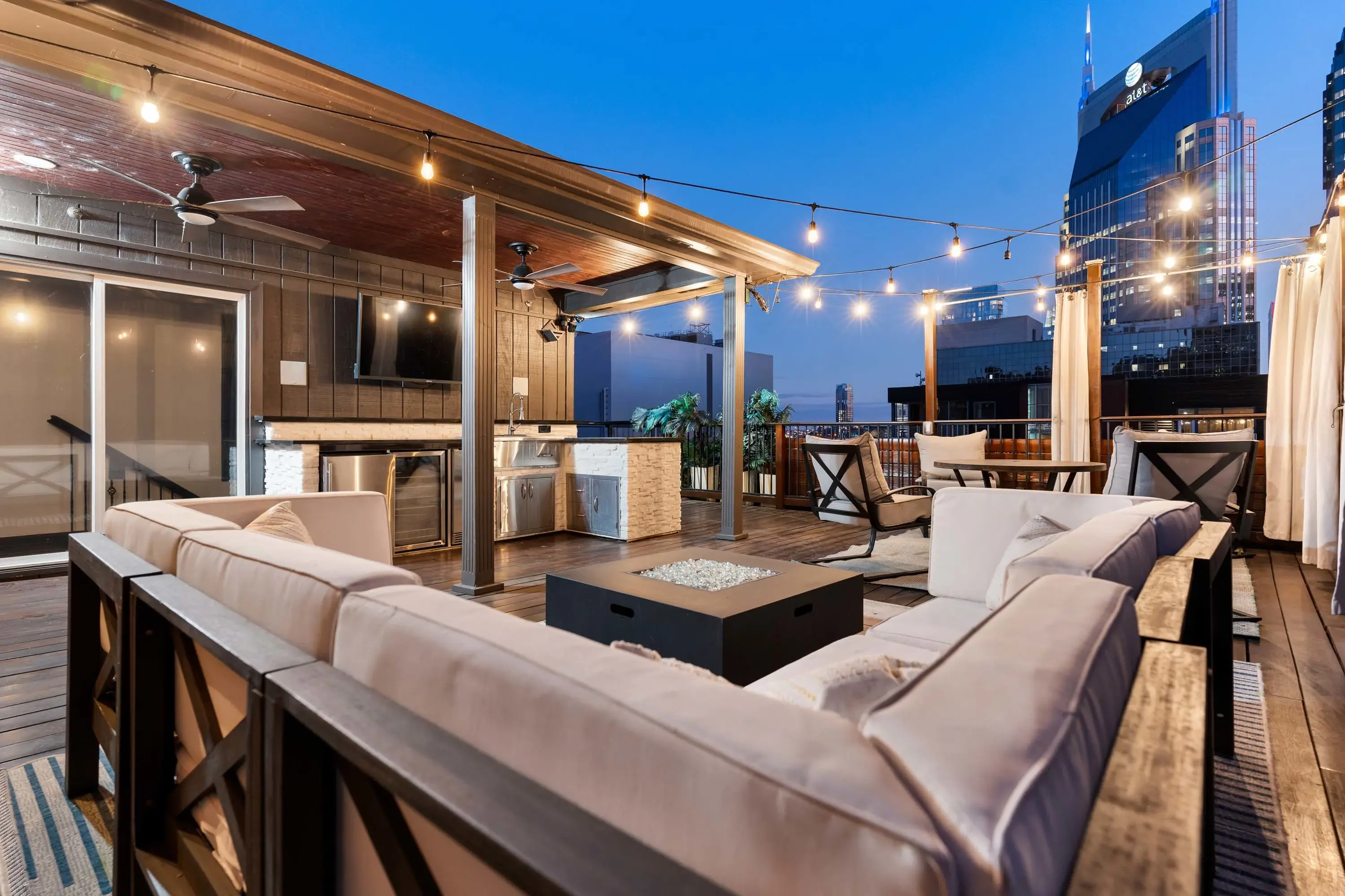 207 3rd Ave N, Unit 602, Nashville, Tennessee 37201 - 02_207_3rd_Ave_ss13vm