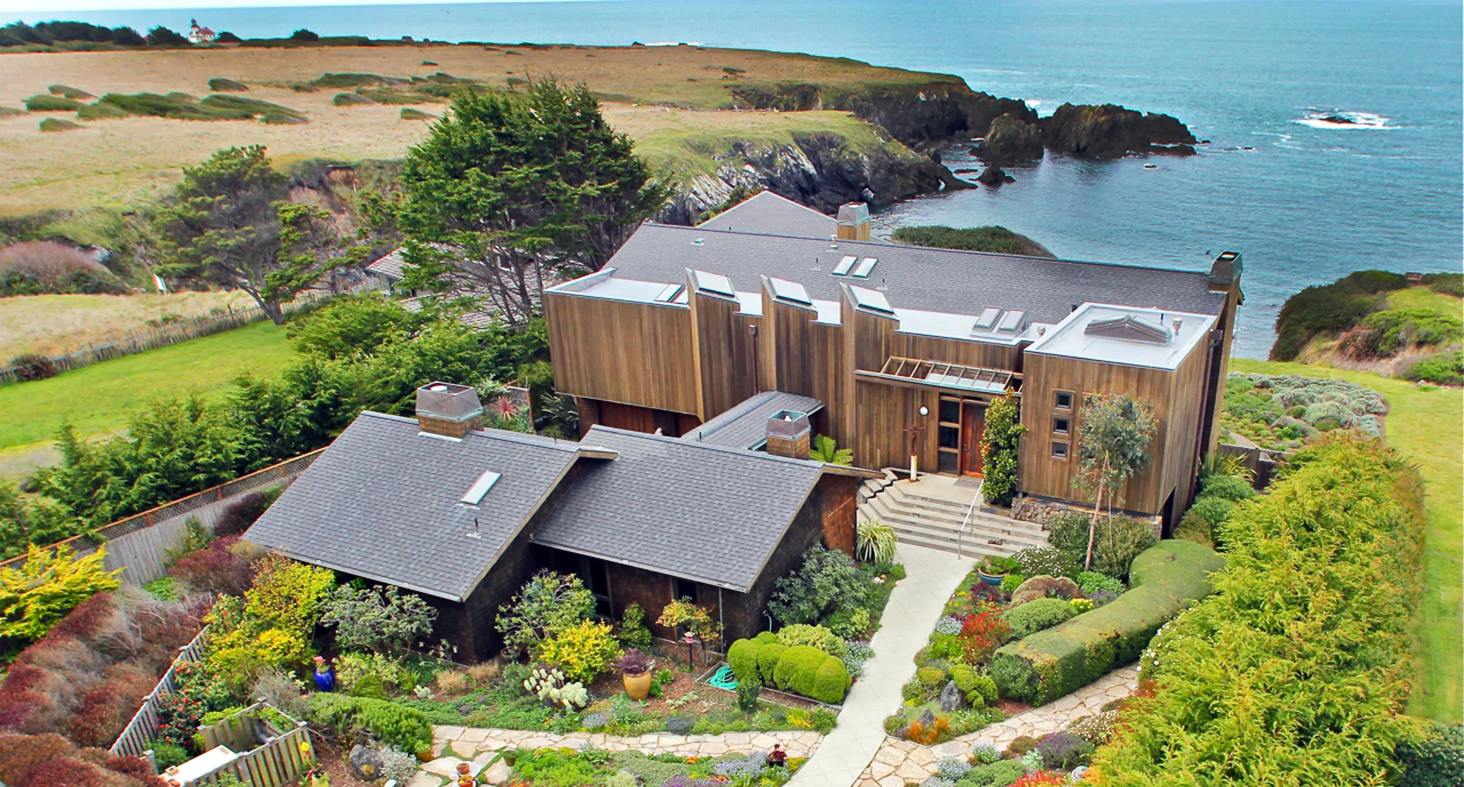 45431 Greenling Circle, Mendocino, California 95460 - 45431-greenling-circle-mendocino-california00herotest-20-00-30-3030_fza2dx