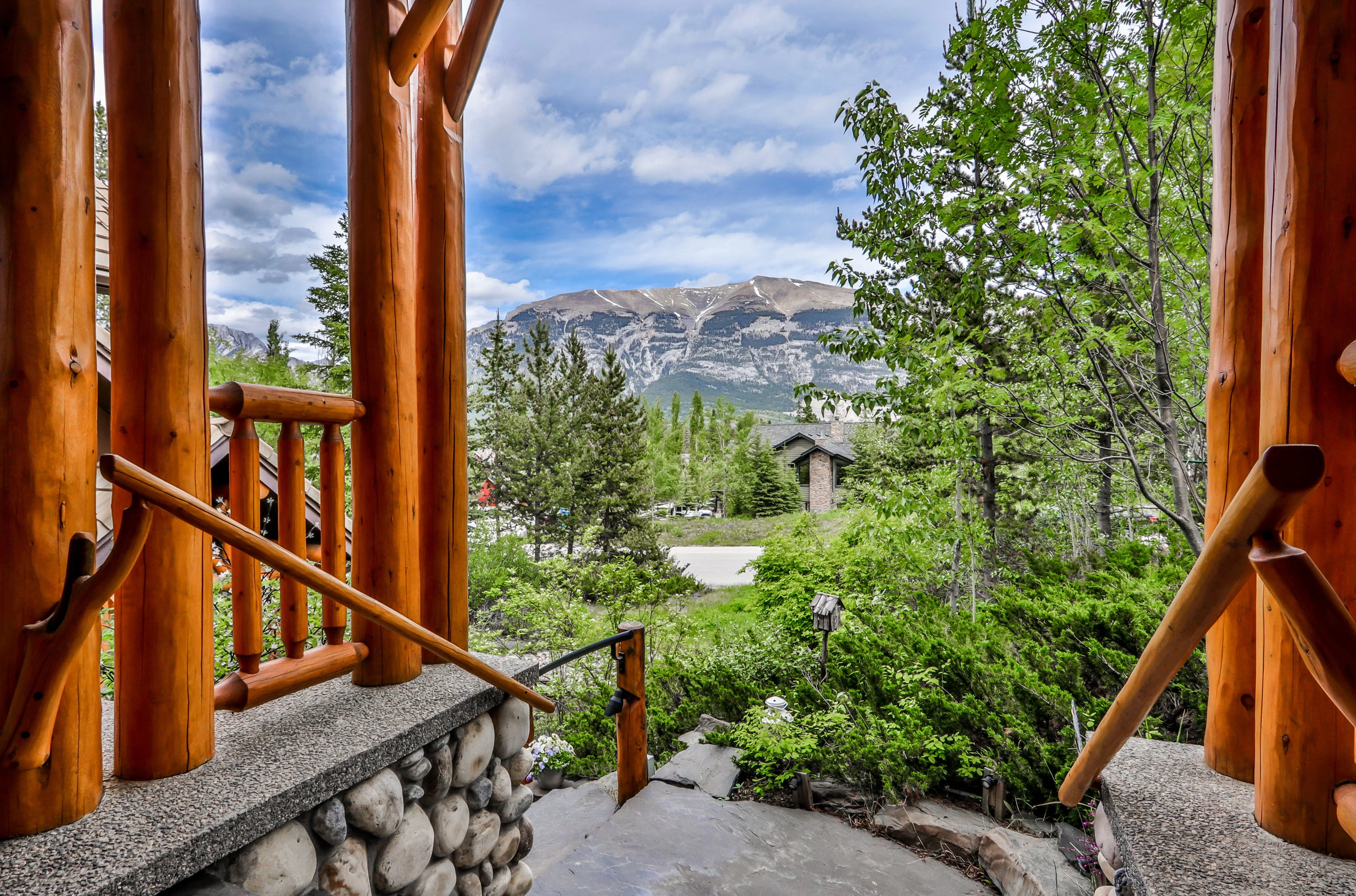 251 Miskow Close, Canmore, Alberta T1W 3G7, Canada - 251-miskow-close-canmore-alberta-canada30_zkjtgy
