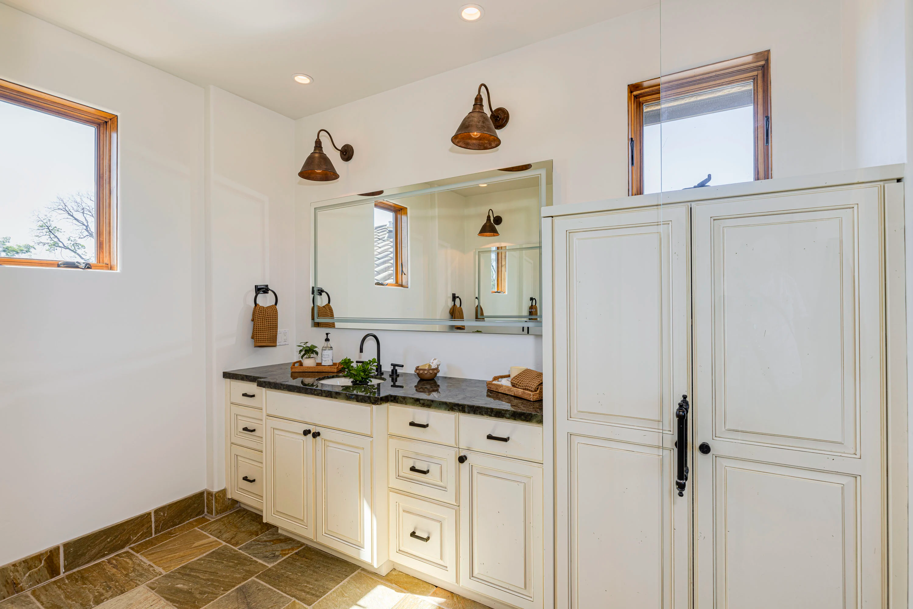 21001 Broadway, Sonoma, California 95476 - 21001_Broadway_26_bddu4e