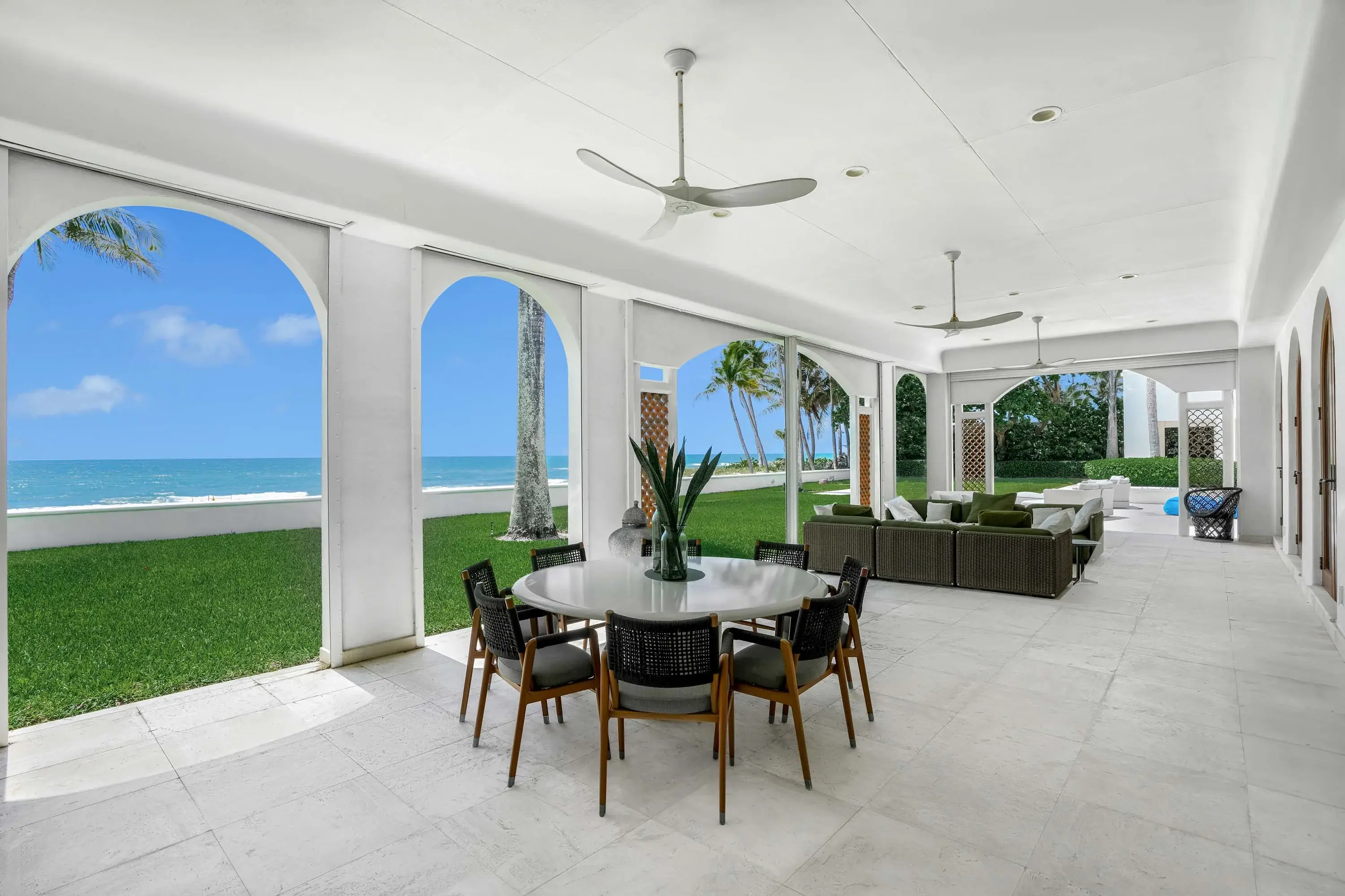 387 Ocean Boulevard, Golden Beach, Miami, Florida 33160 - 13_387_Ocean_Blvd_Golden_Beach_FL_xi6xuc