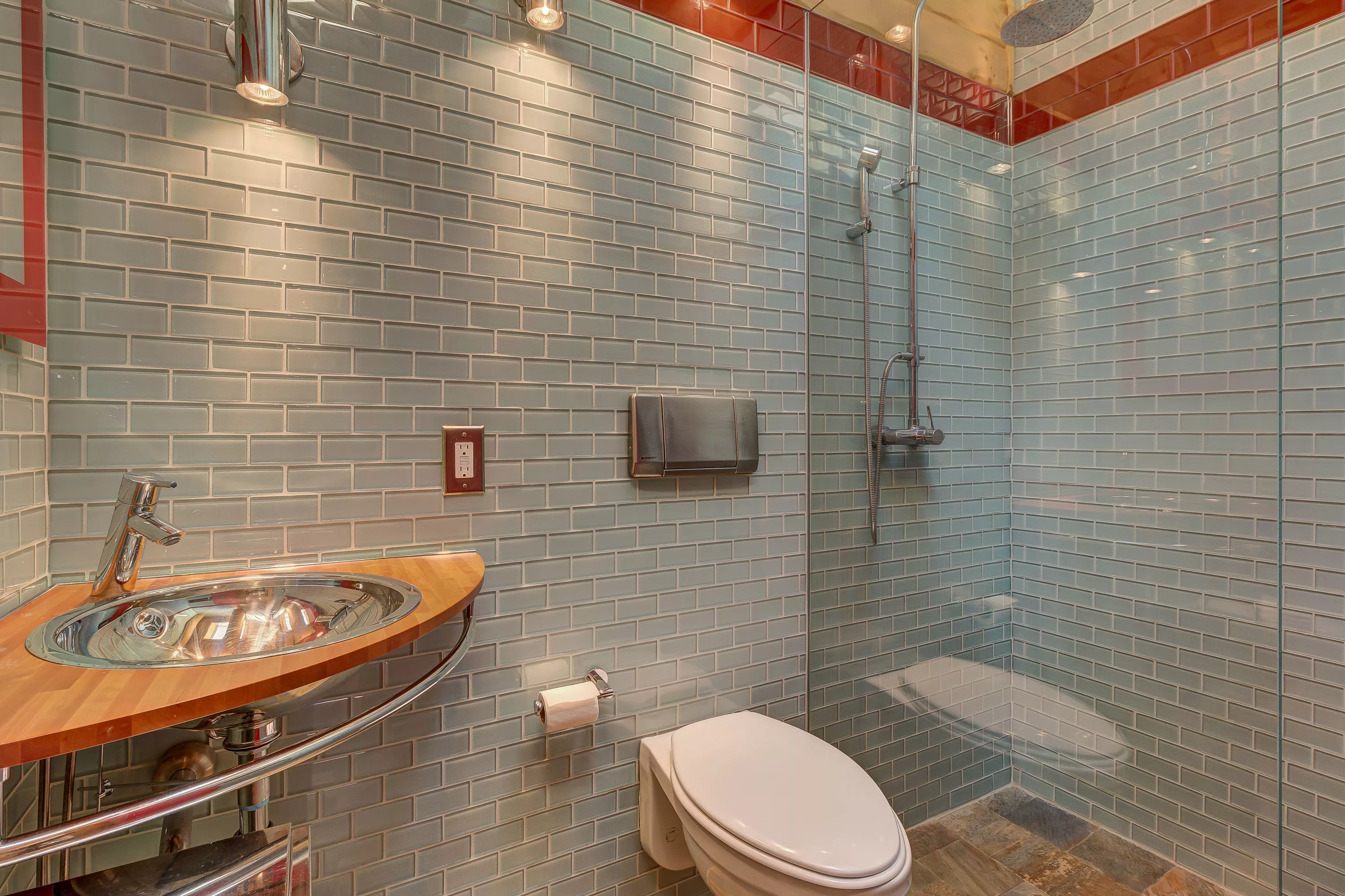 50 Quarter Mile Road, Stratton, Vermont 05340 - hauser_am_berg_30_zwbl1b