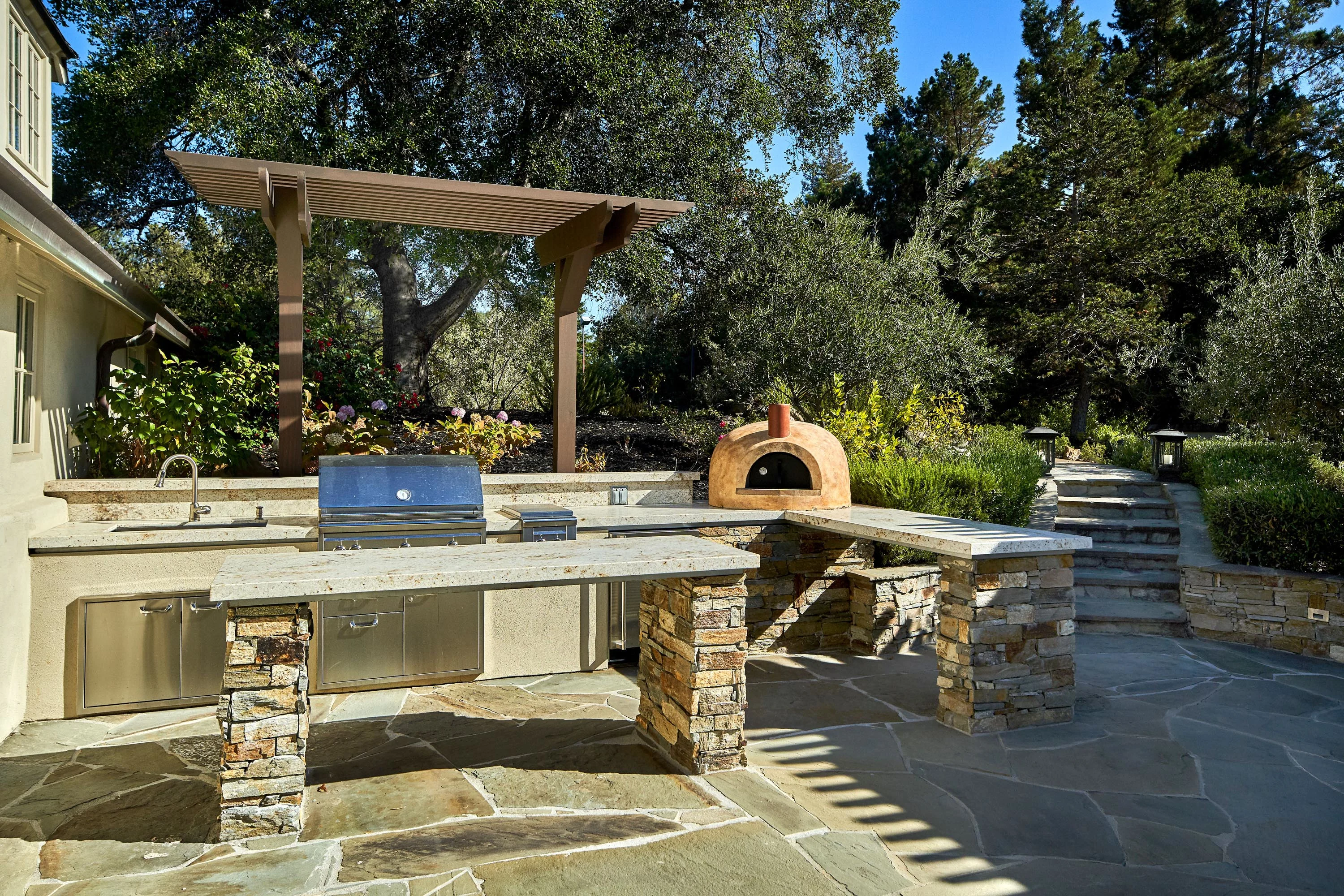690 Loyola Drive, Silicon Valley, California 94024 - 690-loyola-drive-los-altos-hills-california47_i1mk3r