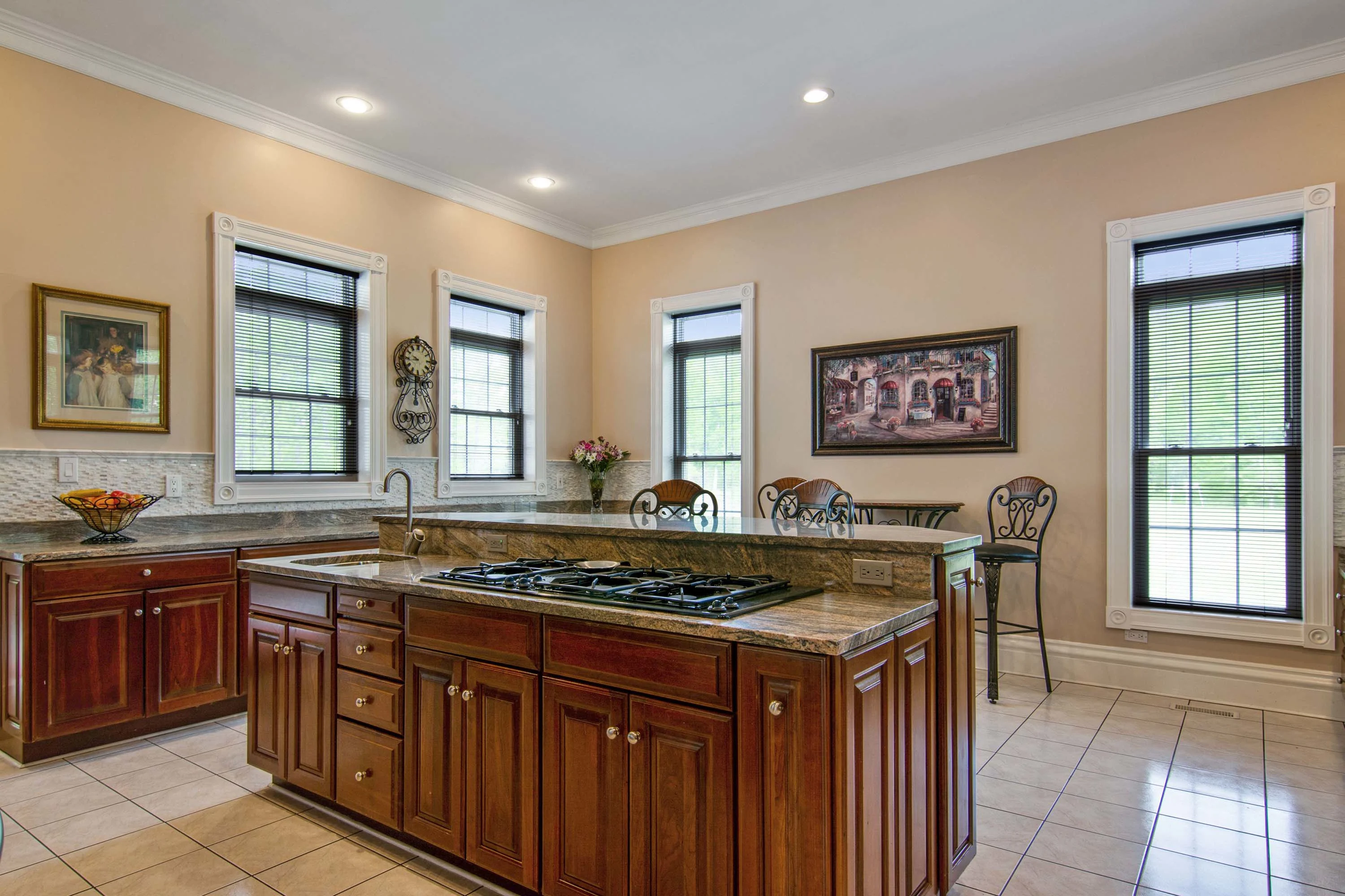 5825 Doyle Road, Near Washington D.C., Virginia 20124 - 5825-doyle-road-clifton-virginia22_br3rxm