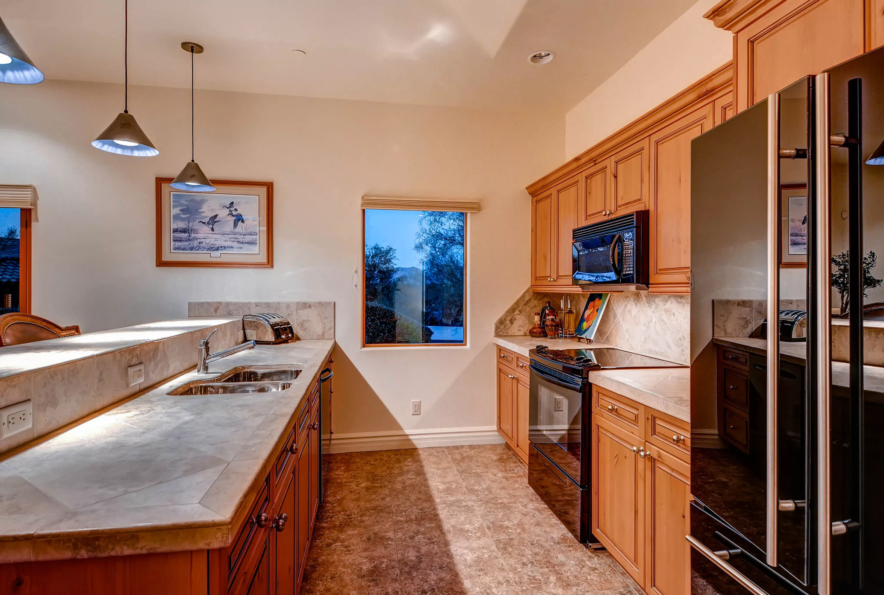7839 North Foothills Drive South, Paradise Valley, Arizona 85253 - 7839-north-foothills-drive-south-paradise-valley-arizona27-20-00-31-3131_l6yllw