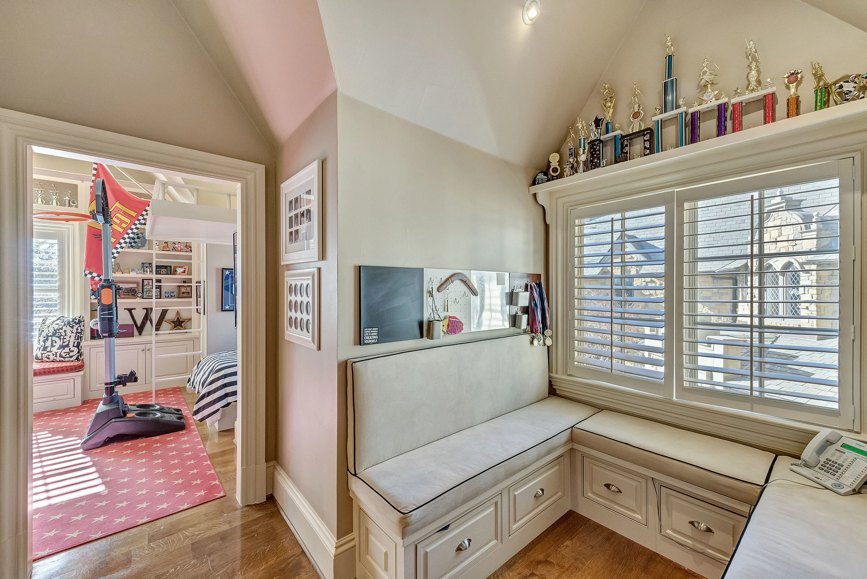 2006 Navasota Cove, Dallas/Fort Worth Area, Texas 76262 - 2006-navasota-cove-westlake-texas27_orxdu6