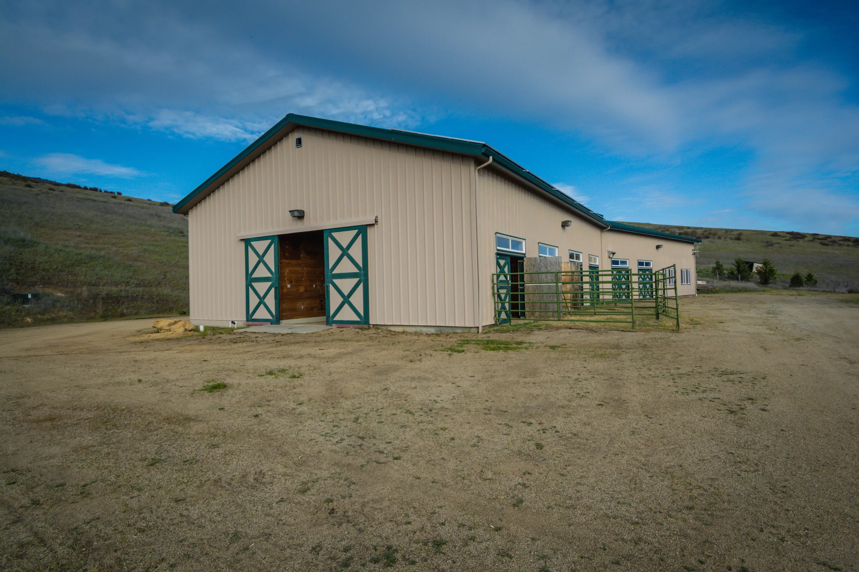 3300 Butler Creek Road, Ashland, Oregon 97520 - circle-of-teran-3300-butler-creek-rd-ashland-or-luxury-real-estate-25_rjenhp