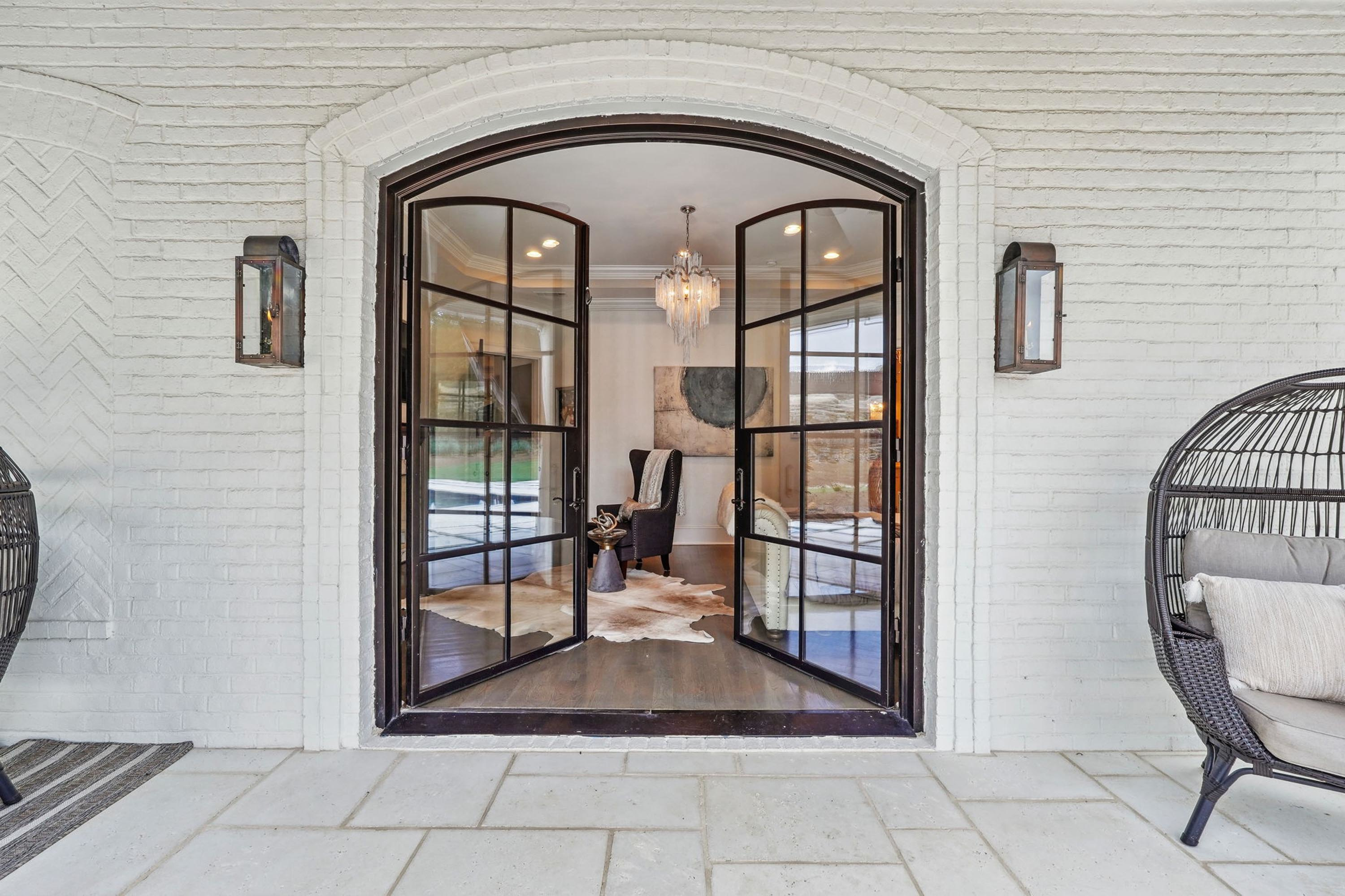 24 2242 Shoal Creek Rd - Luxury Real Estate - Concierge Auctions