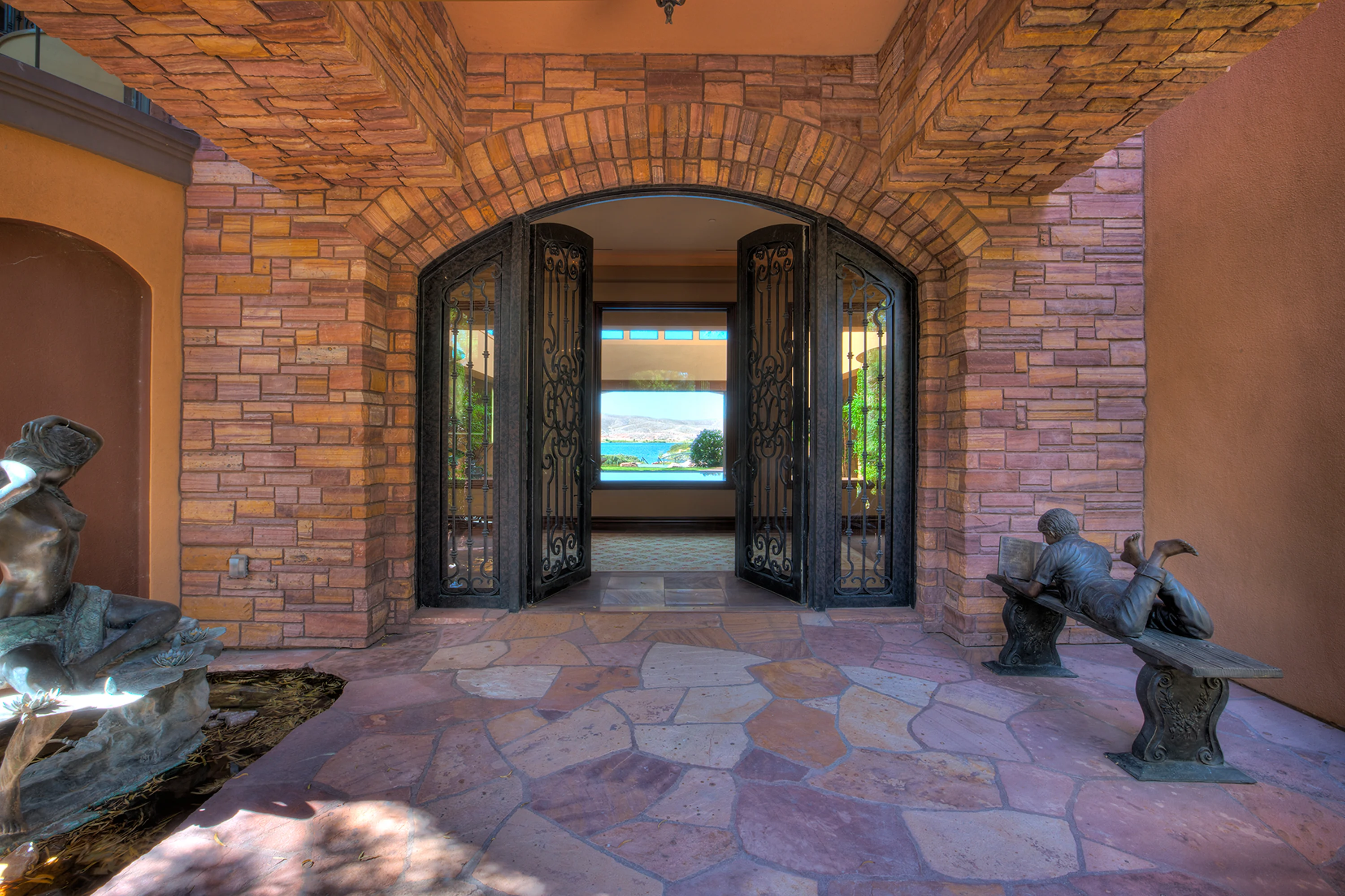 43 Rue Mediterra Drive, Lake Las Vegas, Nevada  - 43-rue-mediterra-drive-henderson-nevada04_iv2ukn