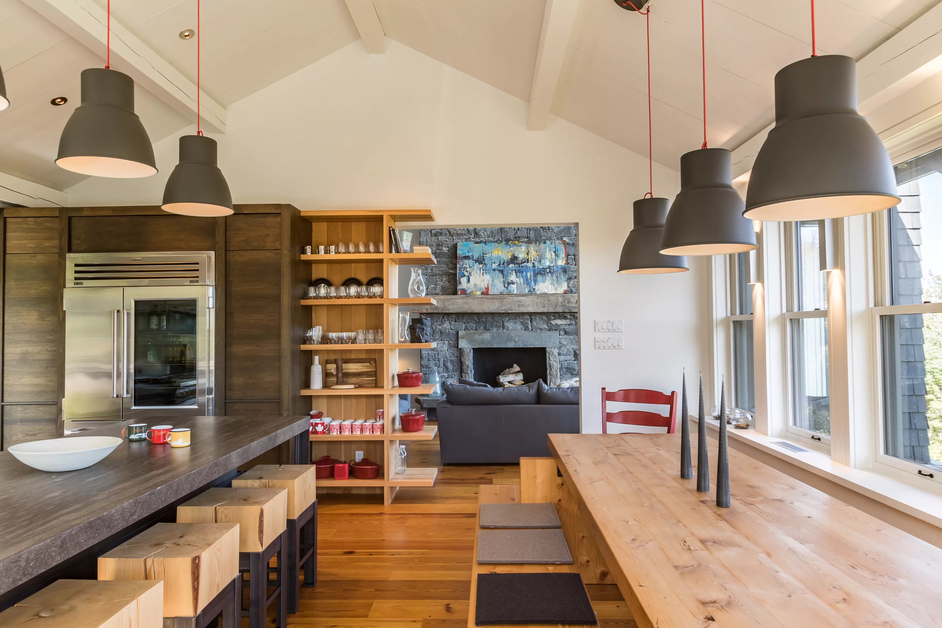 11 Chemin Killarney, Mont-tremblant, Quebec J8E 0C8, Canada - 11_Chemin_Killarney_Mont_Tremblant_Quebec_Canada13_xzwdac