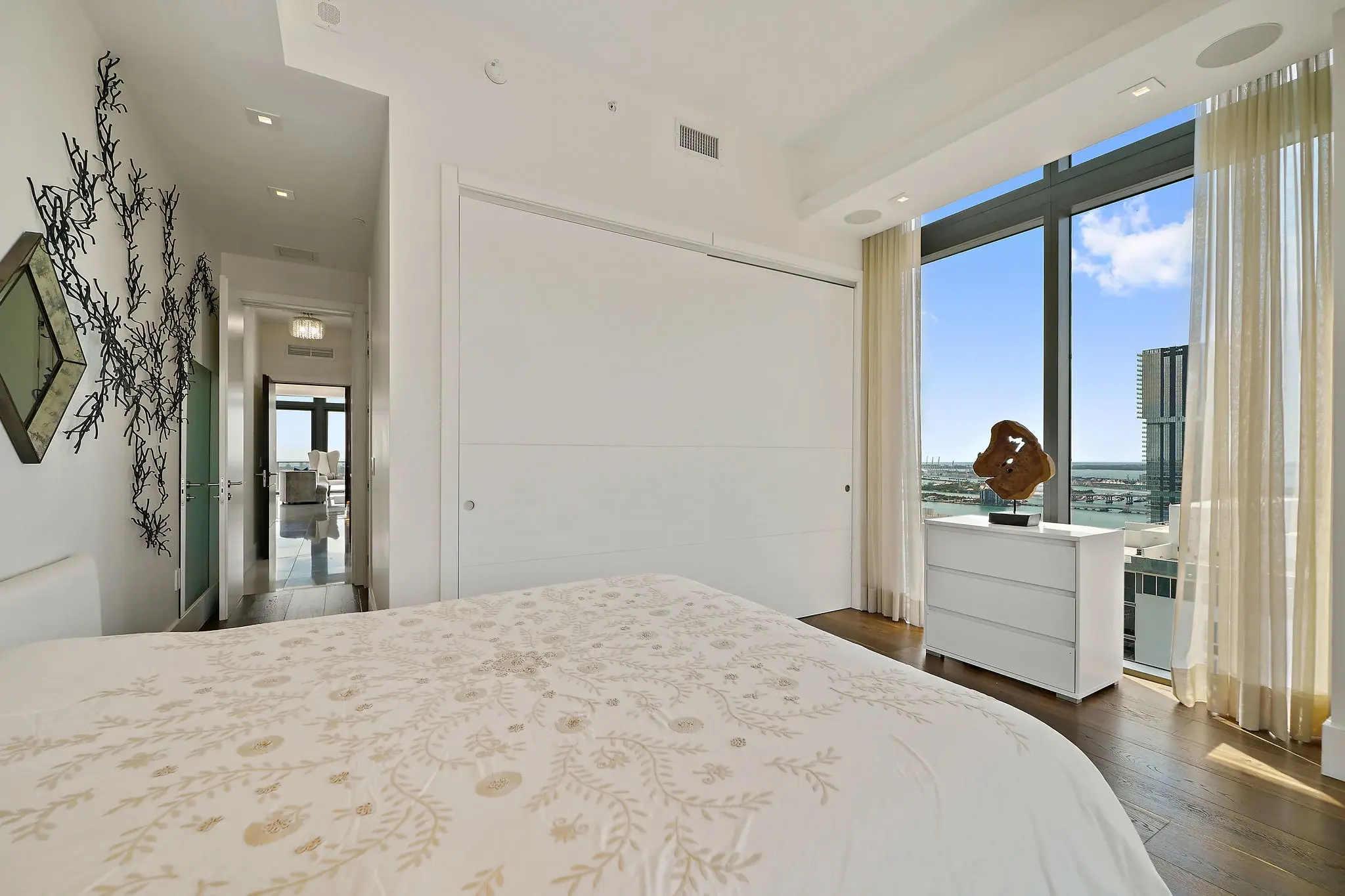 460 NE 28th Street, #4104, Miami, Florida 33137 - 25_-_42__4104_photo_by_MiamiRealEstatePhotographers.com_Neila_Granzoti_Rudden_cxardu