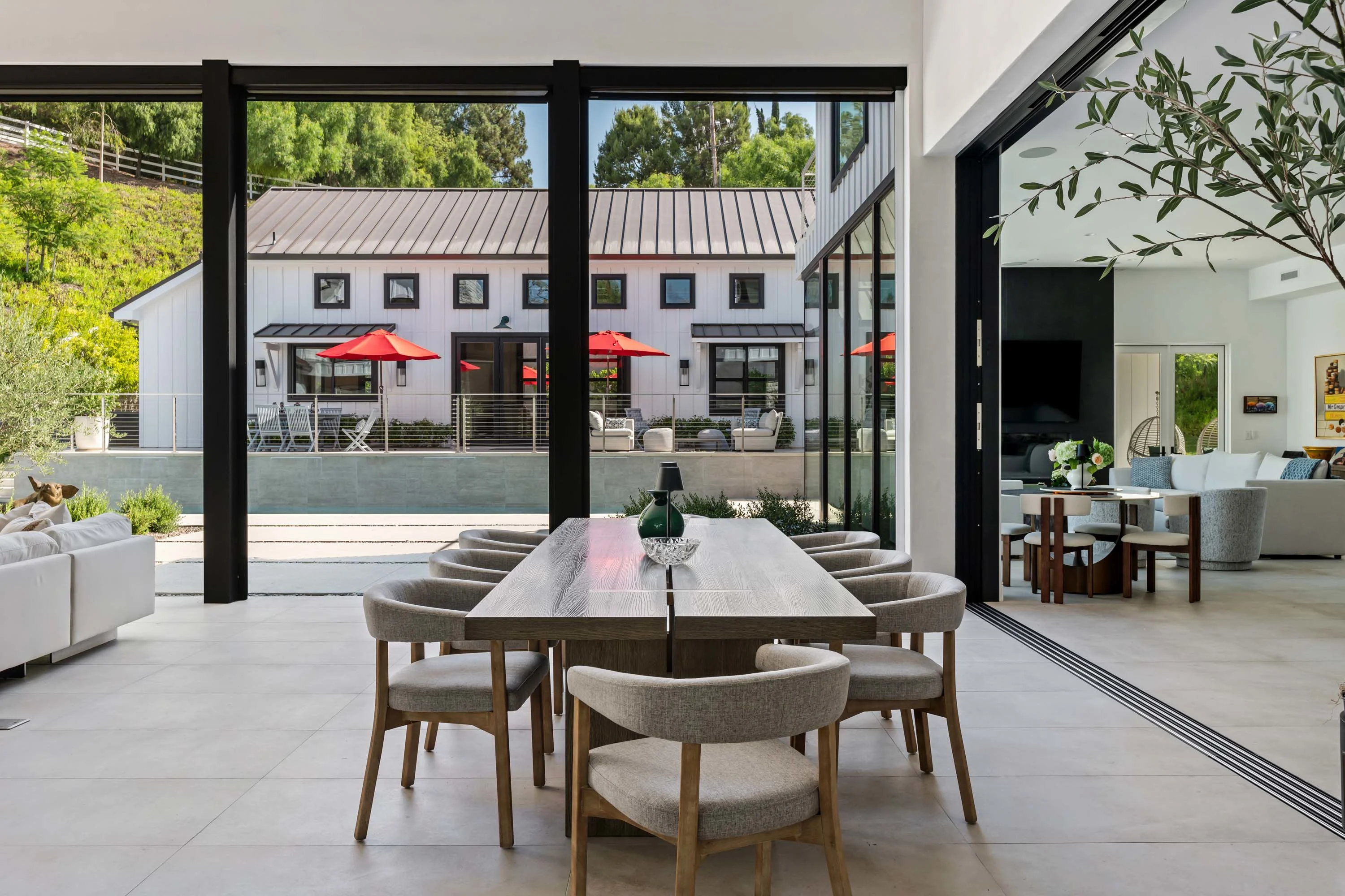 Stella Dolce | 25057 Lewis and Clark Road, Hidden Hills, Los Angeles Area, California 91203 - 13_-_25057_Lewis_Clark_Pickup_Shots_10_oivaqm