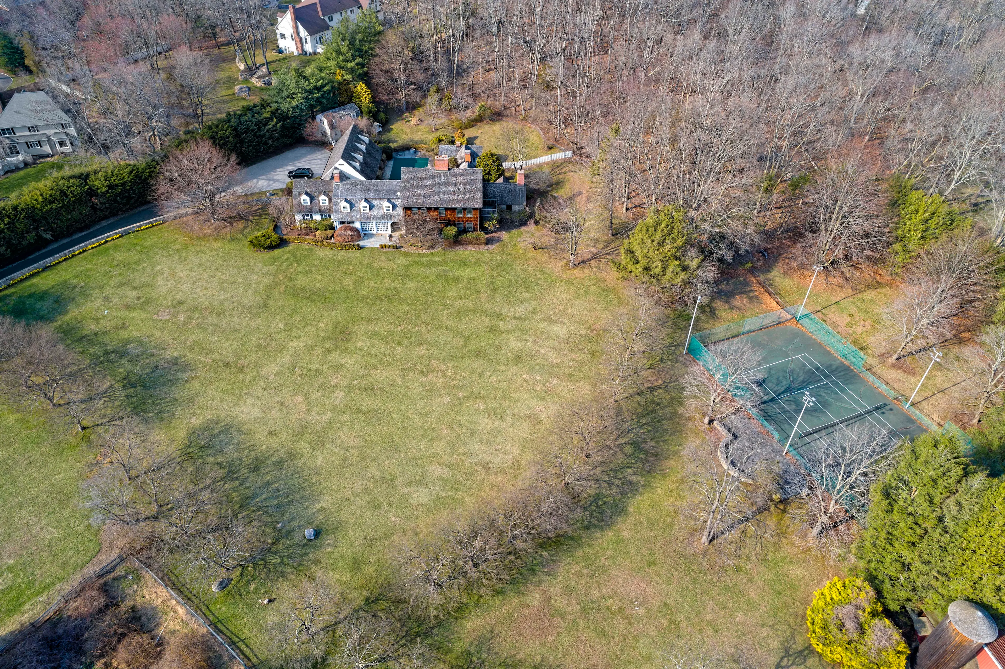 405 North Cedar Road, Fairfield, Connecticut 06824 - 405-north-cedar-lane-fairfield-connecticut02_sym0gq