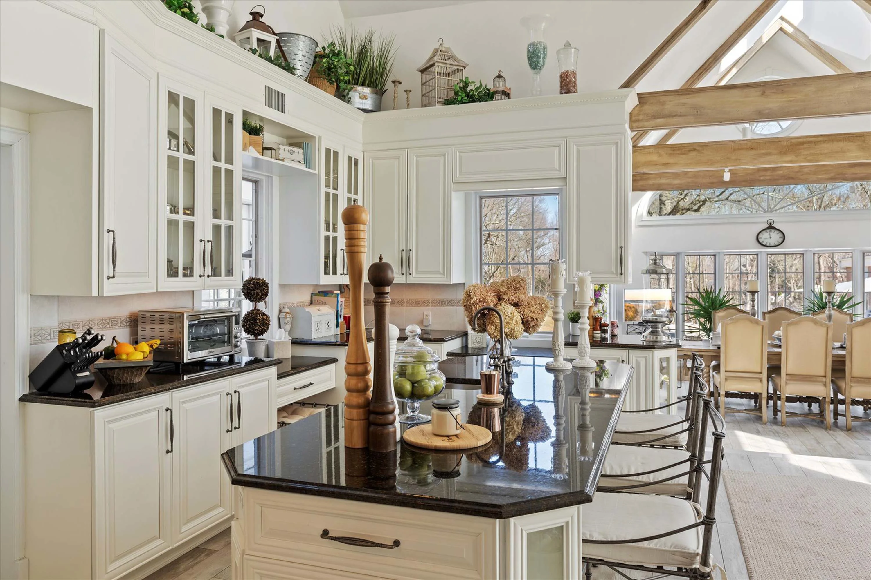 Swan Manor | 1 Swan Place, Nissequogue, Gold Coast, New York 11780 - 19_Swan_Manor_1_Swan_Place_Saint_James_NY_11780_ius552