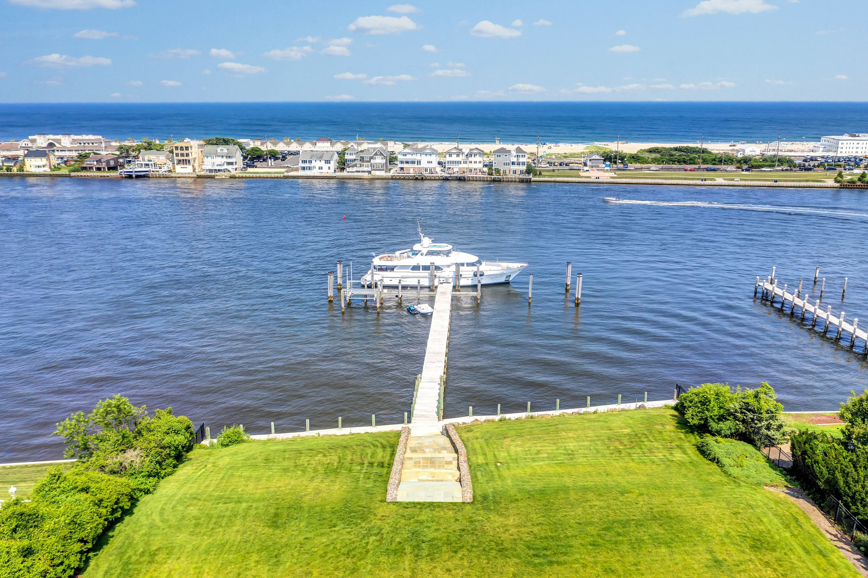 31 Ward Avenue, Rumson, New Jersey 07760 - 31-ward-avenue-rumson-new-jersey0584_sqieob