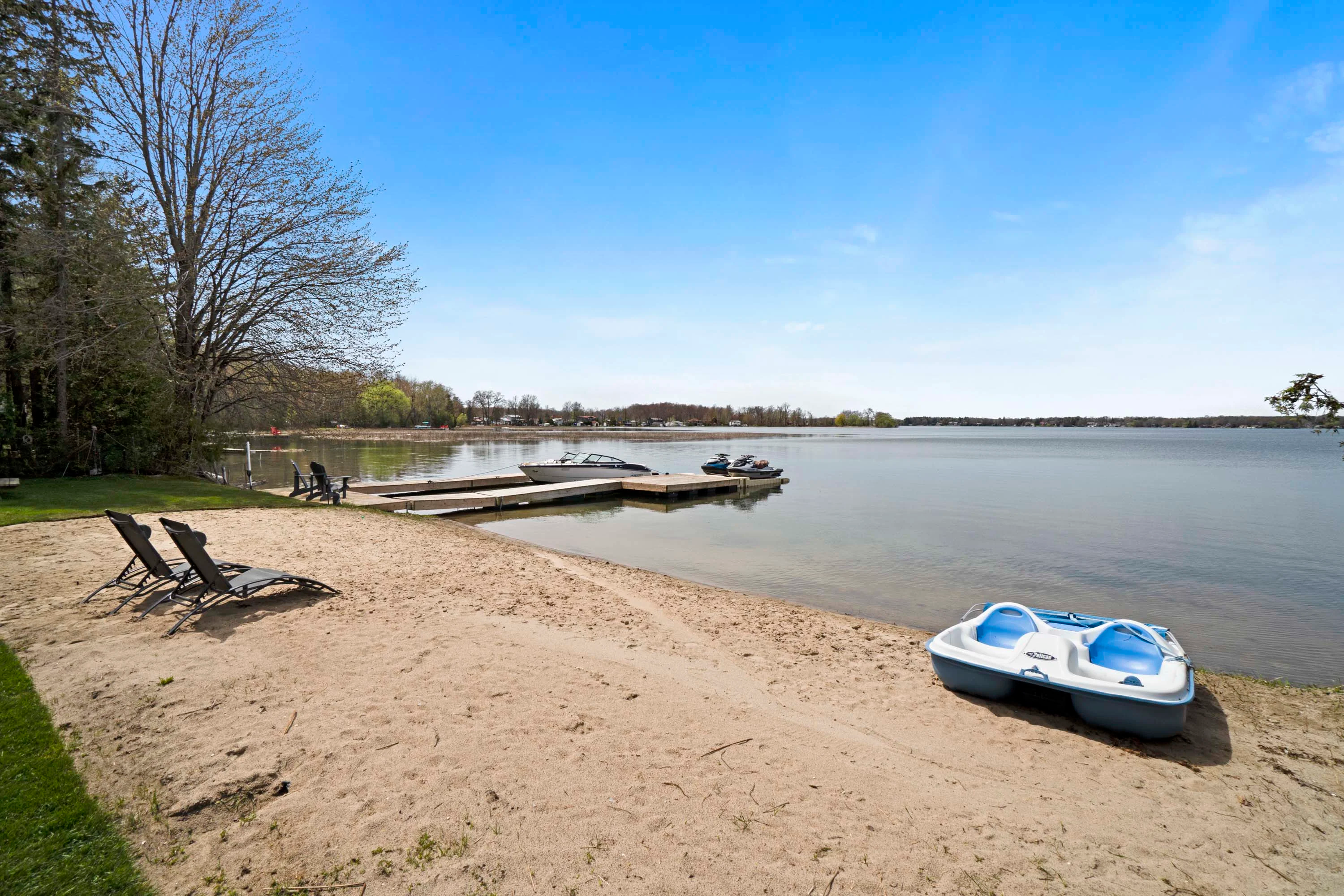 4136 McRae Park Road, Near Toronto, Ontario L3V 0S2, Canada - 4136-mcrae-park-road-ramara-ontario-canada28_schw56