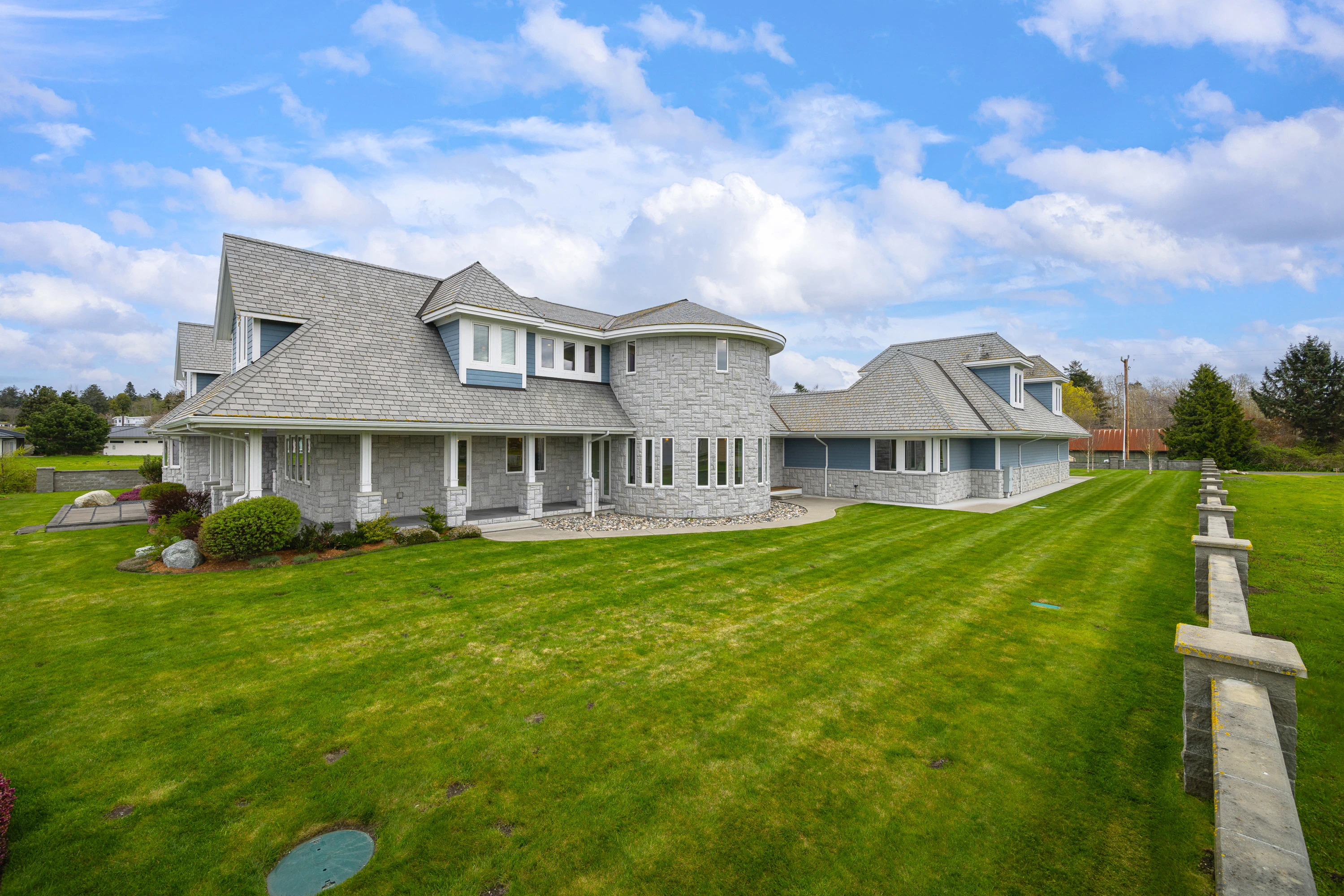 041 581 Marine Drive, Point Roberts, WA