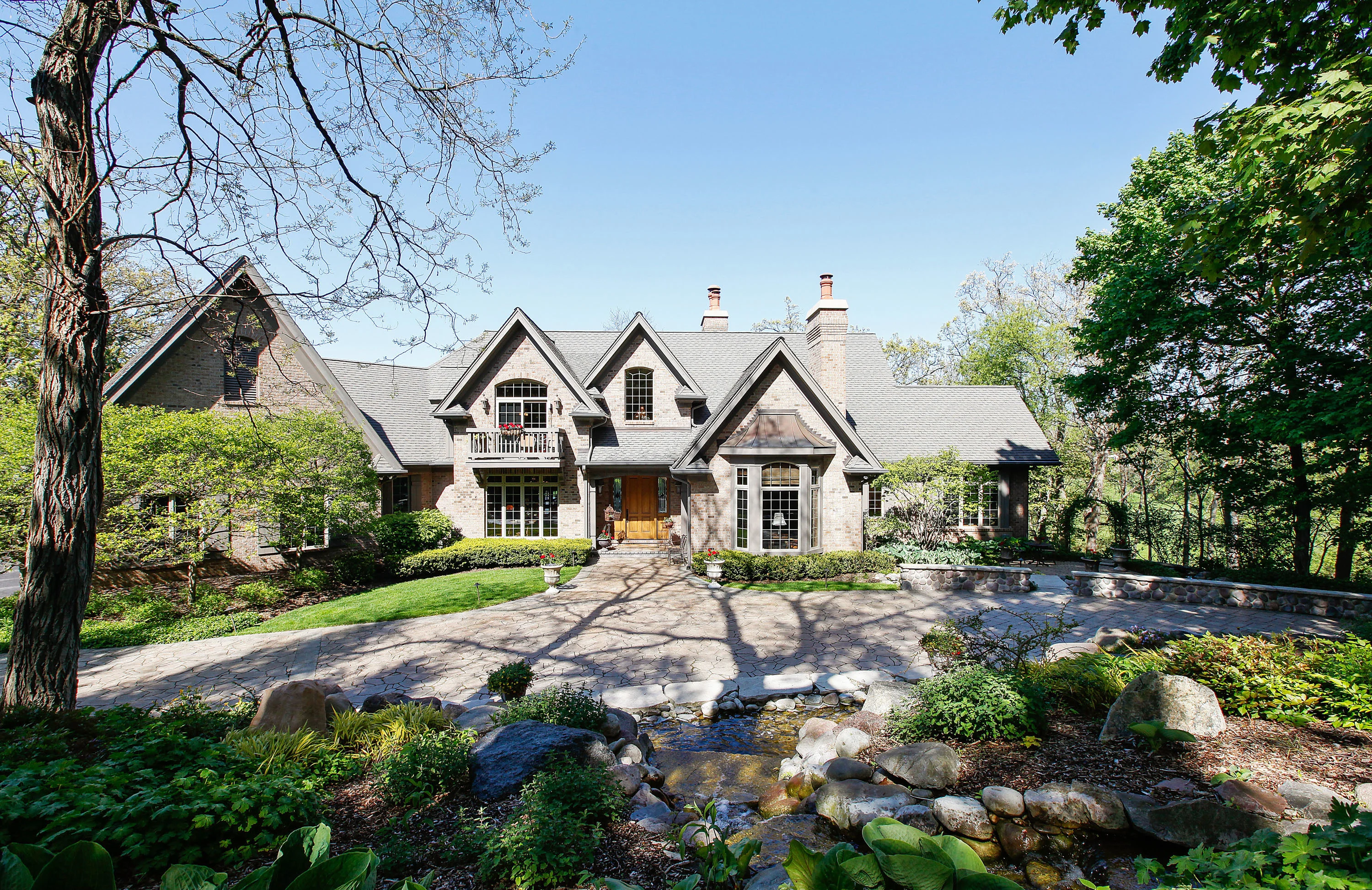 2780 Nish Road, Crystal Lake, Illinois 60012 - 2780-nish-road-crystal-lake-illinois01_s2jnze