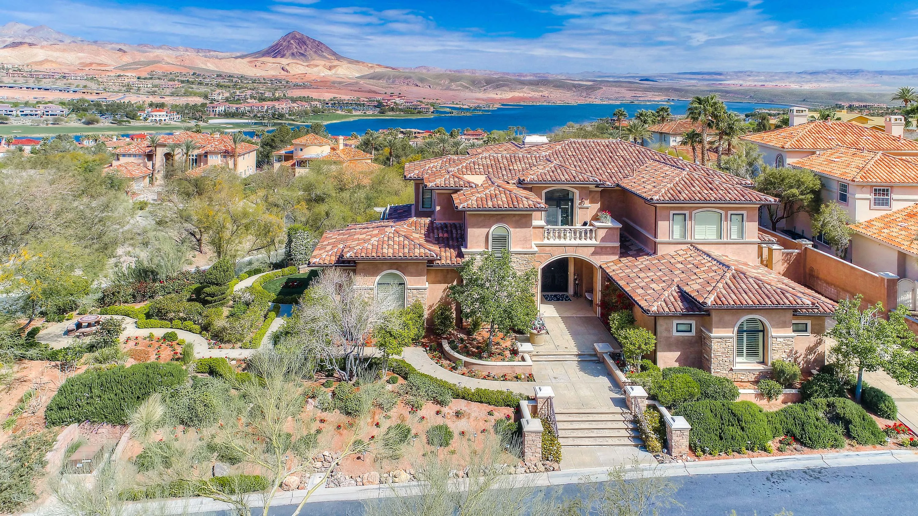 2 Via Vittorio Place, Lake Las Vegas, Nevada 89011 - 2-via-vittorio-place-henderson-nevada01_jfjkuu
