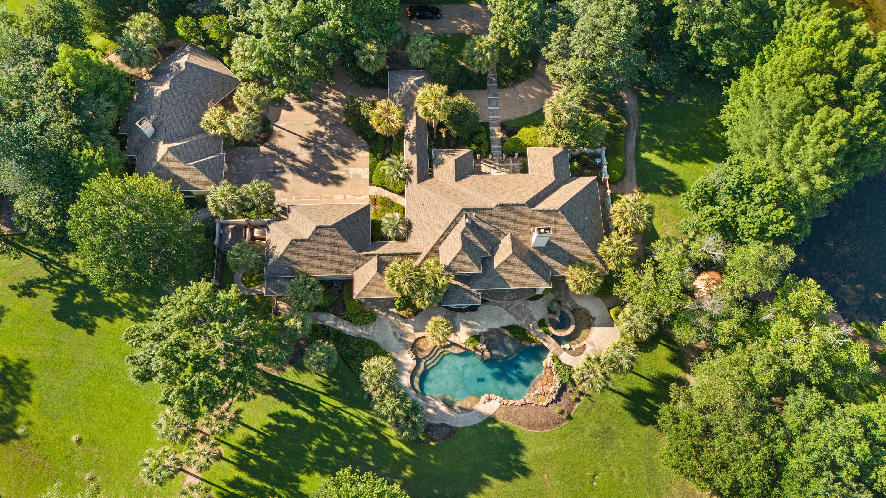 37307 Diamond Oaks Drive, Magnolia, Near Houston, Texas 77355 - 37307_Diamond_Oaks_Dr_02_owrtum