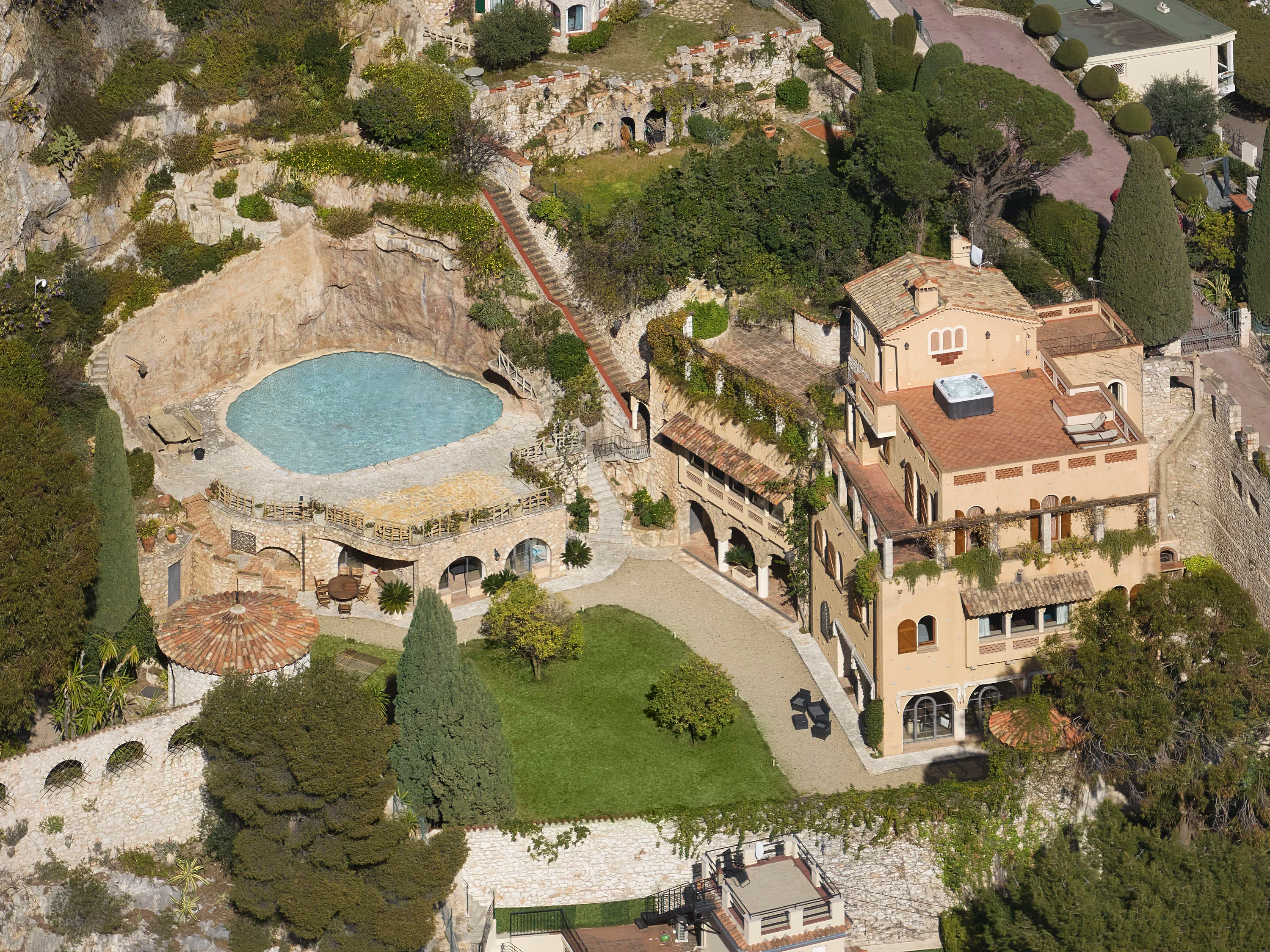 La Carriere, 2 Avenue Fernand Martin, Côte d'Azur, French Riviera 06230, France - la-carriere-villefranche-sur-mer-france02_zw6hub