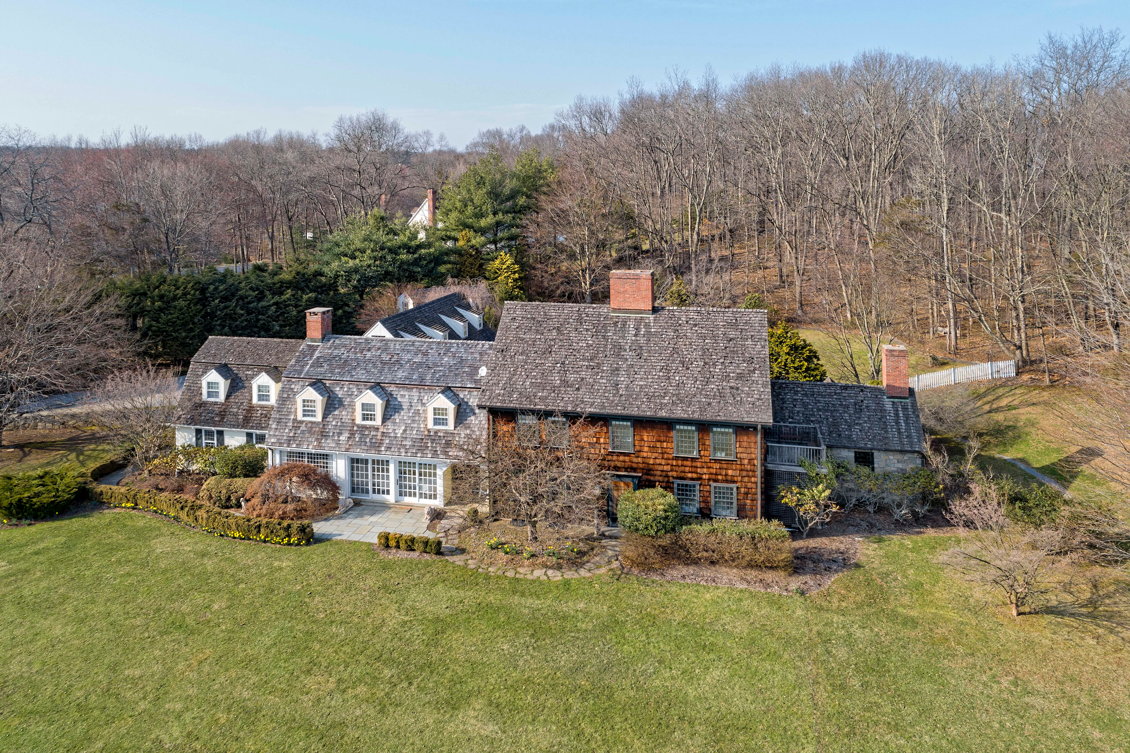 405 North Cedar Road, Fairfield, Connecticut 06824 - 405-north-cedar-lane-fairfield-connecticut05_rlpq1x