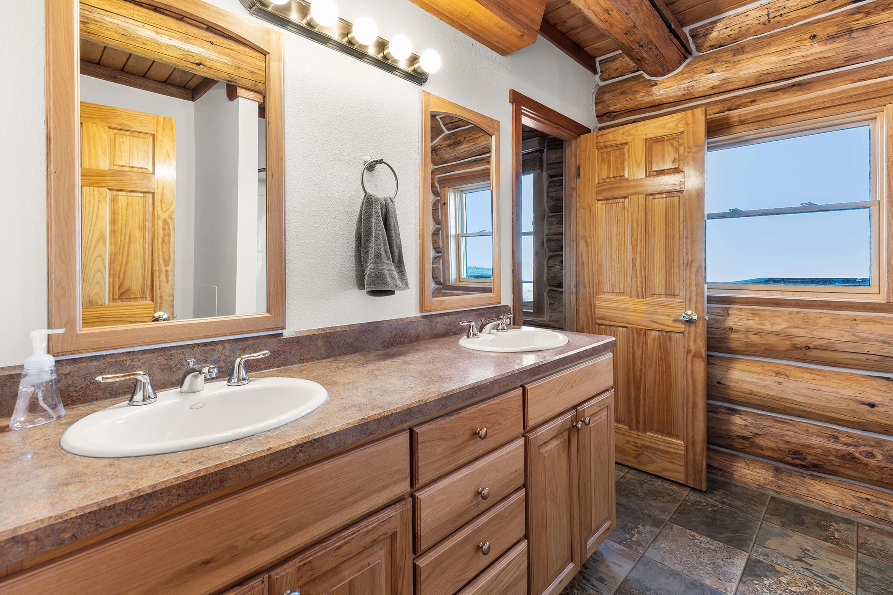 47 Horny Toad Trail South, Belfry, Billings Area, Montana 59008 - 15_-_47_Horny_Toad_Trl_S_Belfry_MT-29_mfixhk