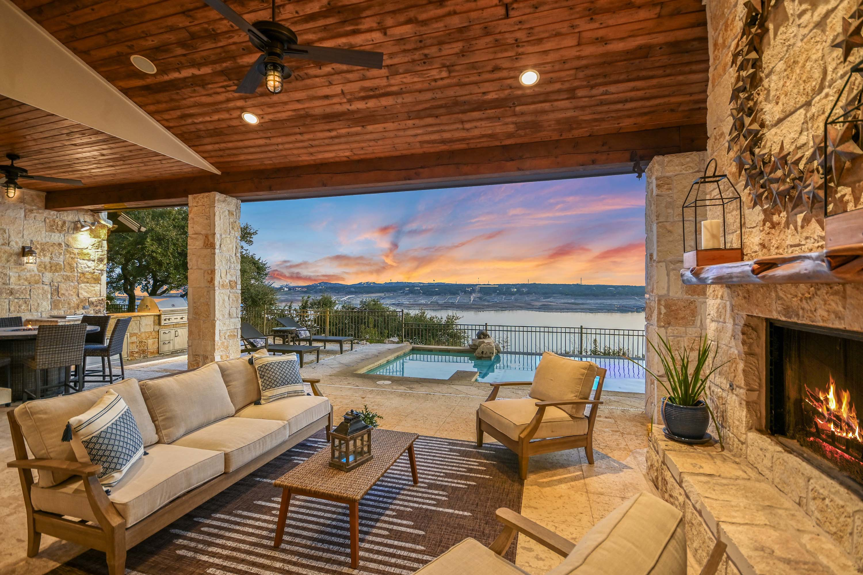 09 6504 Lantern View Dr - Luxury Real Estate - Concierge Auctions