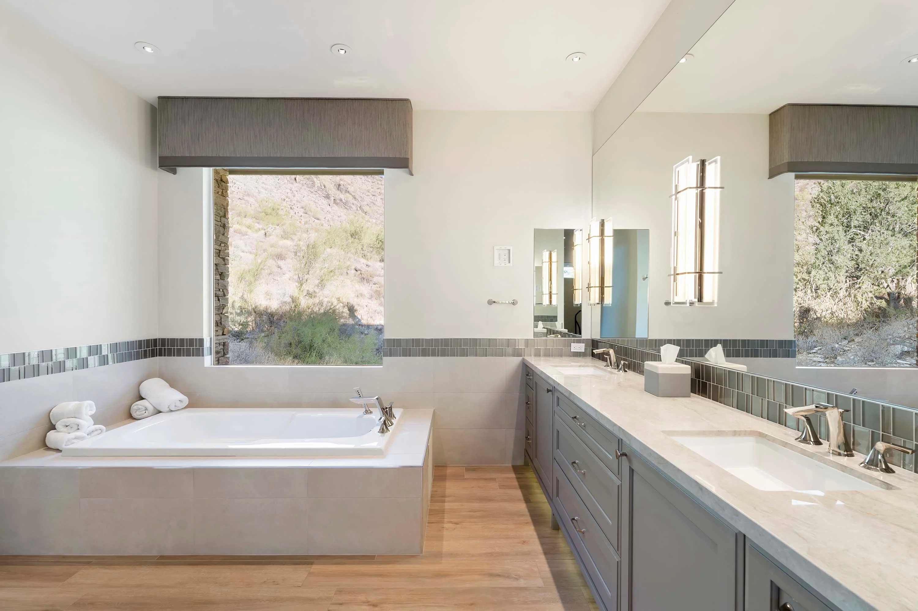9820 East Thompson Peak Parkway, #629, Scottsdale, Arizona 85255 - 26_-_058-Bathroom_ygxjkw