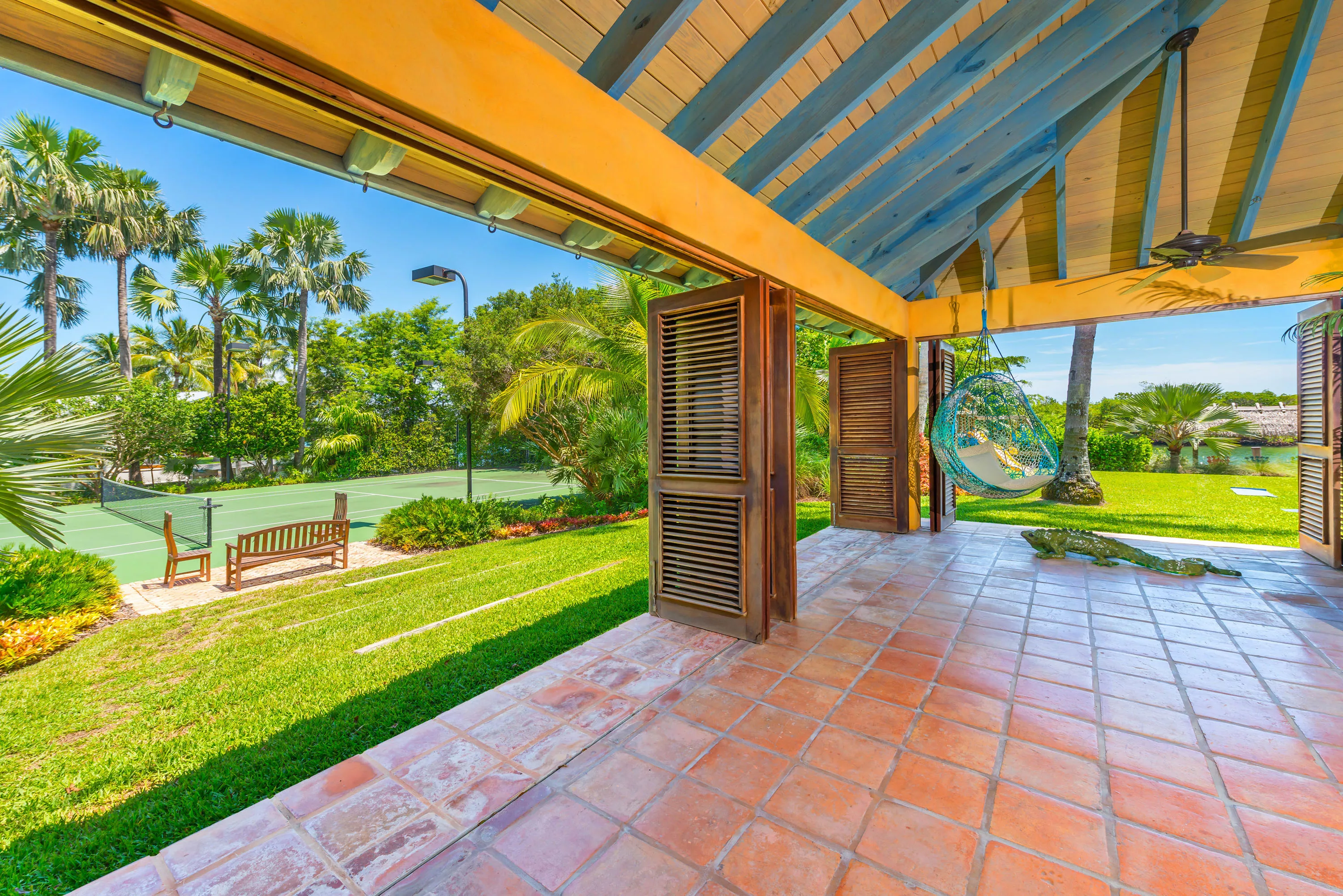 960 Harbor Drive, Key Biscayne, Florida 33149 - 960-harbor-drive-key-biscayne-florida45_a0znys