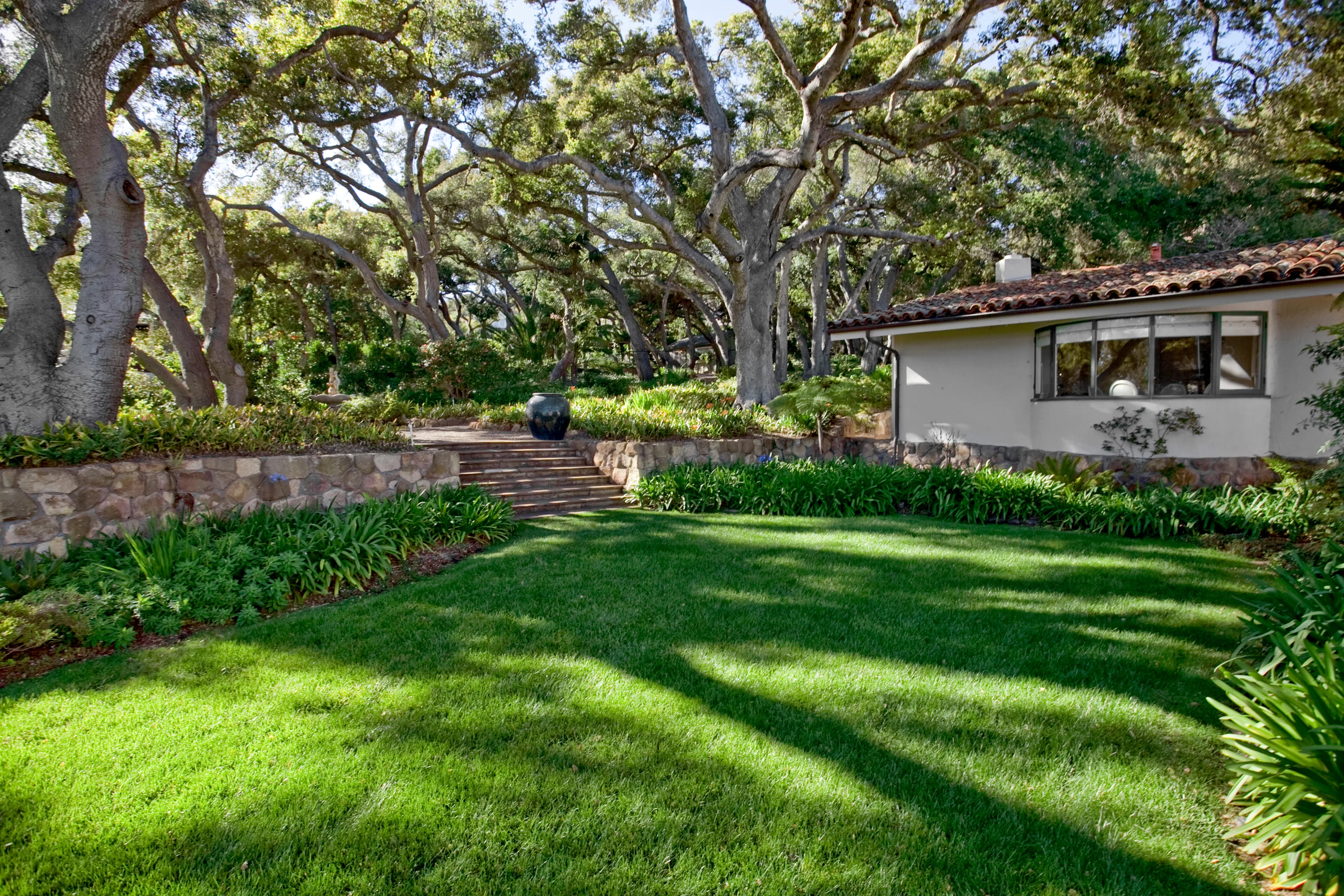 859 Picacho Lane, Montecito, California  - 859-picacho-lane-santa-barbara-california44_csdmbg