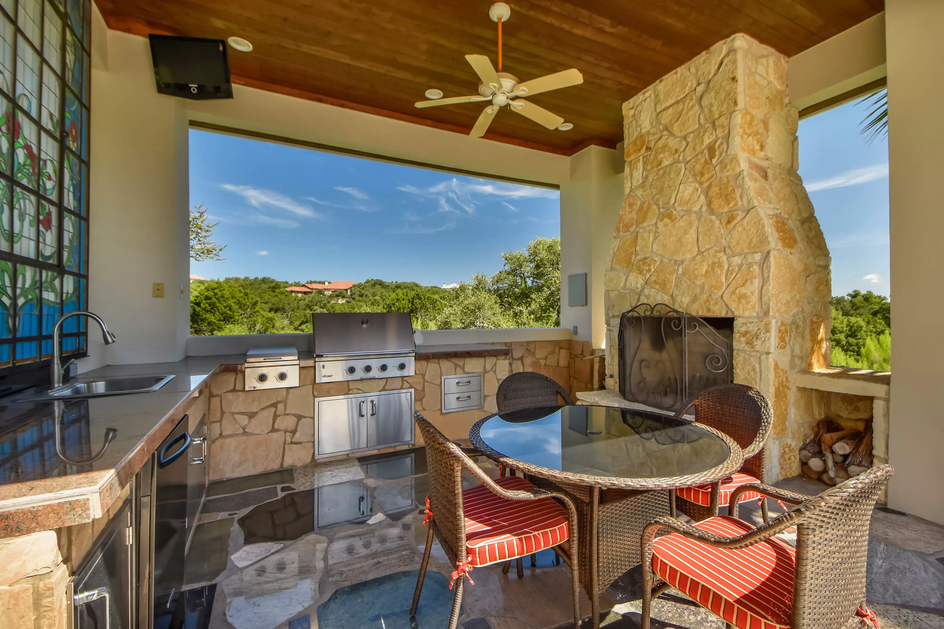 7500 Escala Dr., Austin, Texas 78735 - 7500-escala-dr-austin-tx-09-08-01-41-4141_vzxmdc