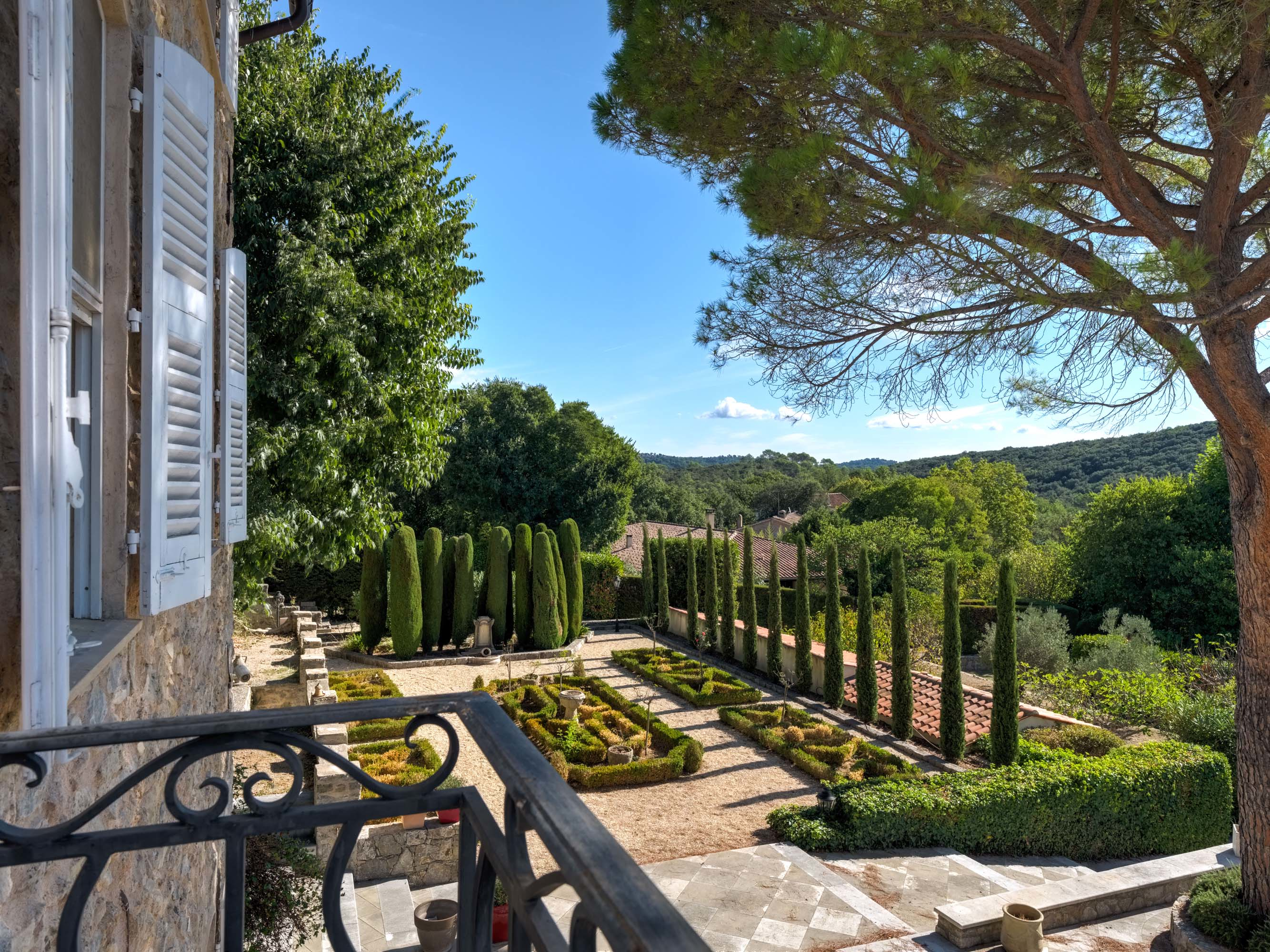 06 Château de Tournon - Luxury Real Estate - Concierge Auctions