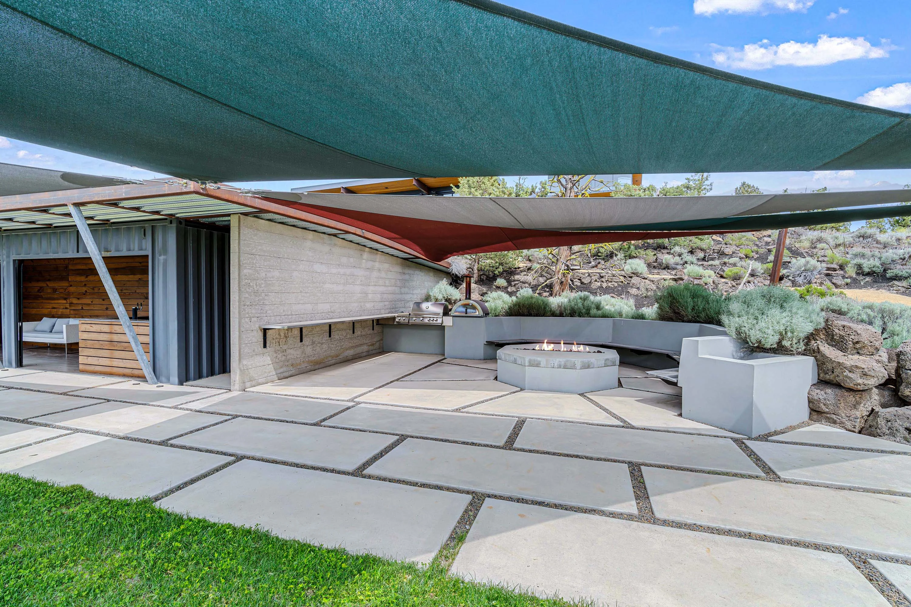 62265 Dodds Road, Bend, Oregon 97701 - 47_62265_Dodds_Rd_Bend_OR_97701_tbtrer
